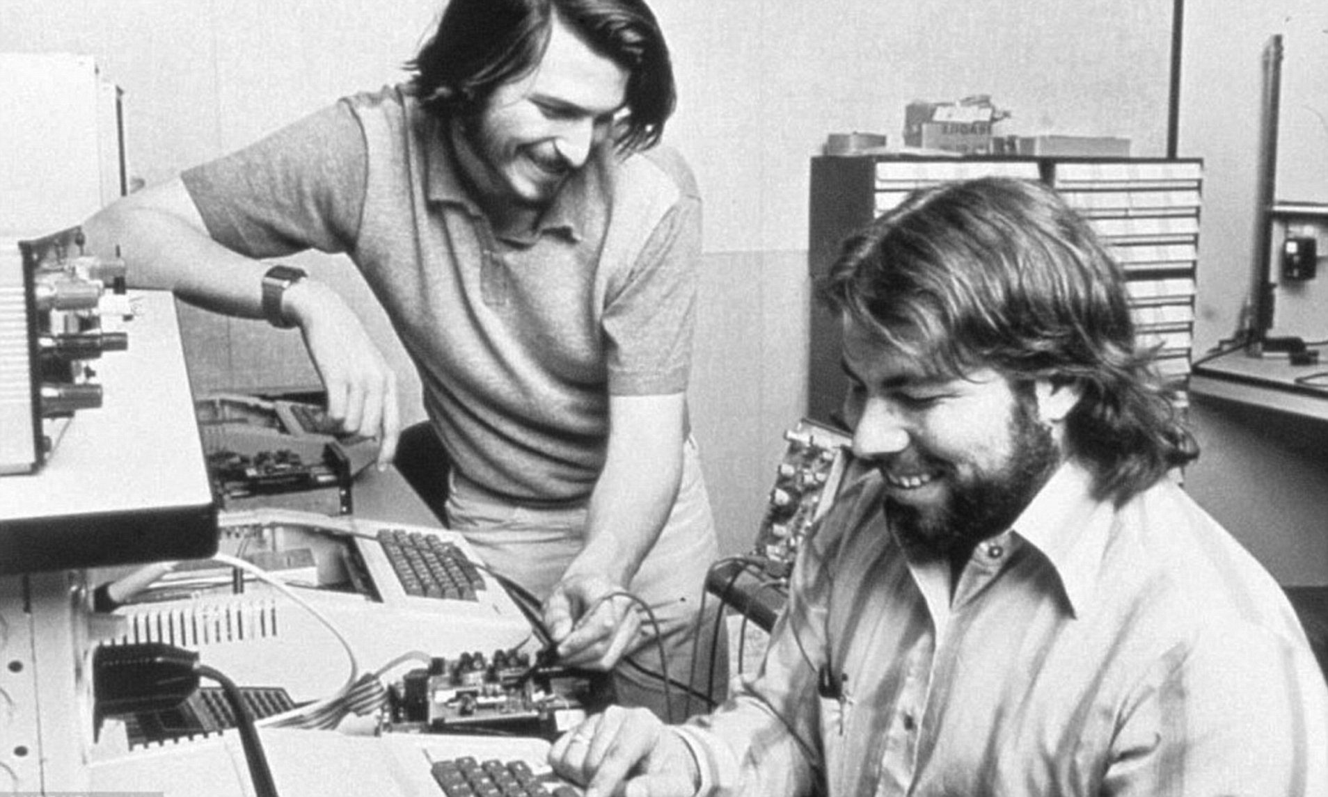 Bị “người dưng trên mạng” chê bai vì bán hết cổ phiếu Apple, Steve Wozniak phản pháo: tôi không sống vì tiền- Ảnh 3.