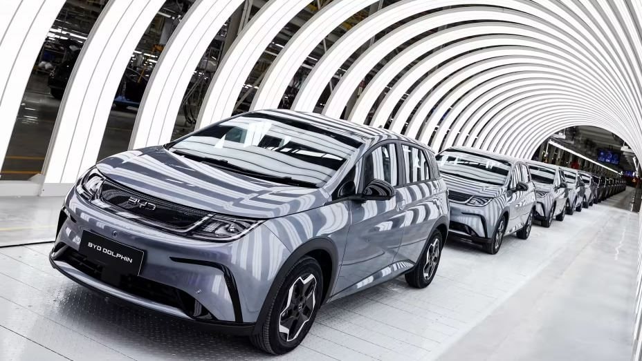 Xe điện giá rẻ Trung Quốc khiến thế giới lo sợ: ĐNÁ là chiến trường nóng bỏng, loạt đại lý kêu cứu vì phải bán phá giá- Ảnh 1.