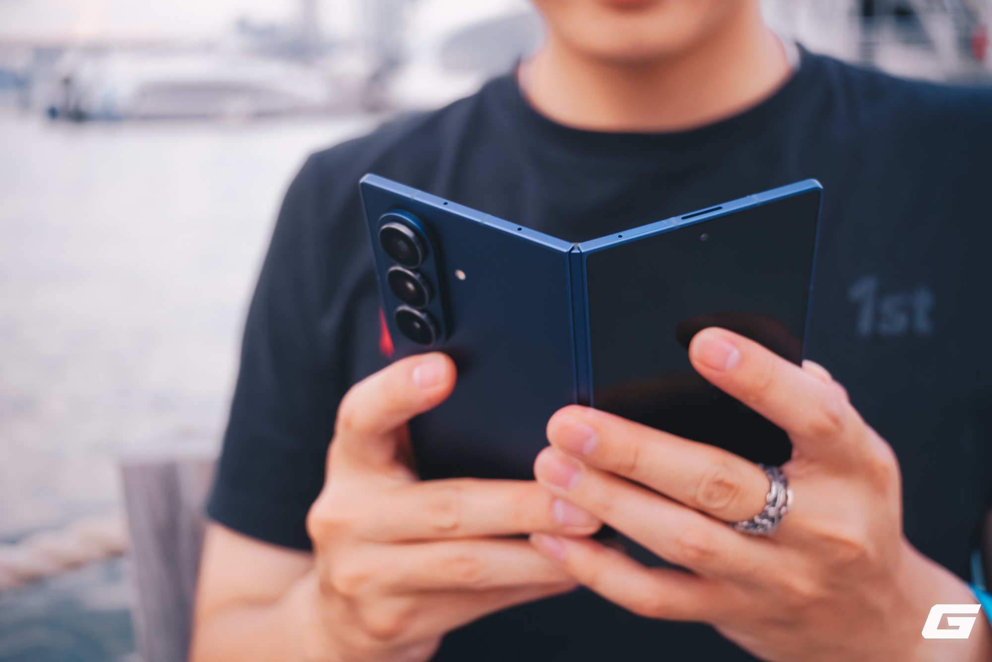 Sau “tháng trăng mật”, reviewer Việt Nam đánh giá Galaxy Z Fold7 ra sao: Trải nghiệm tiệm cận máy thanh, nhưng Galaxy S25 Ultra vẫn có chỗ đứng riêng- Ảnh 1. Sau “tháng trăng mật”, reviewer Việt Nam đánh giá Galaxy Z Fold7 ra sao: Trải nghiệm tiệm cận máy thanh, nhưng Galaxy S25 Ultra vẫn có chỗ đứng riêng- Ảnh 1.