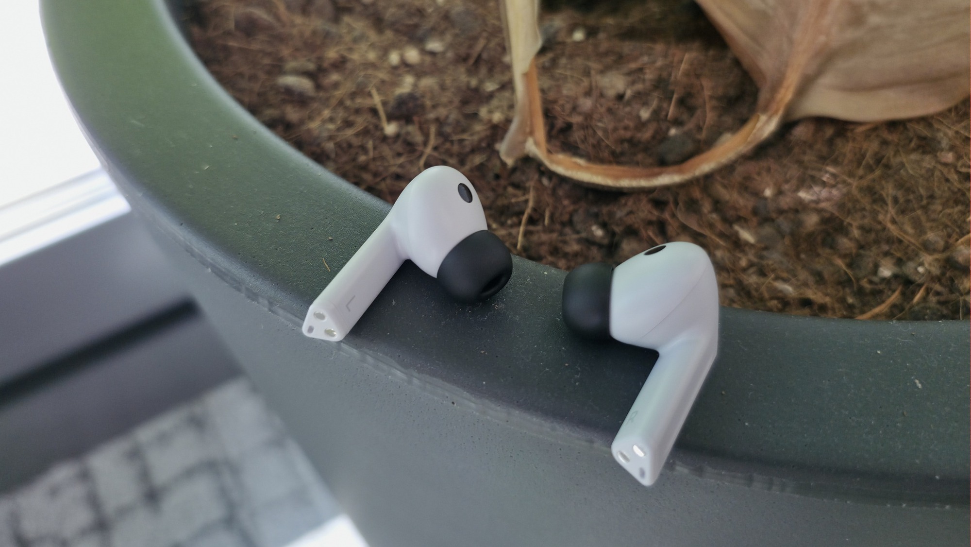 Tai nghe Galaxy Buds 3 FE ra mắt: Thiết kế mới, có chống ồn ANC xịn, tích hợp AI, giá 3,9 triệu đồng- Ảnh 6.