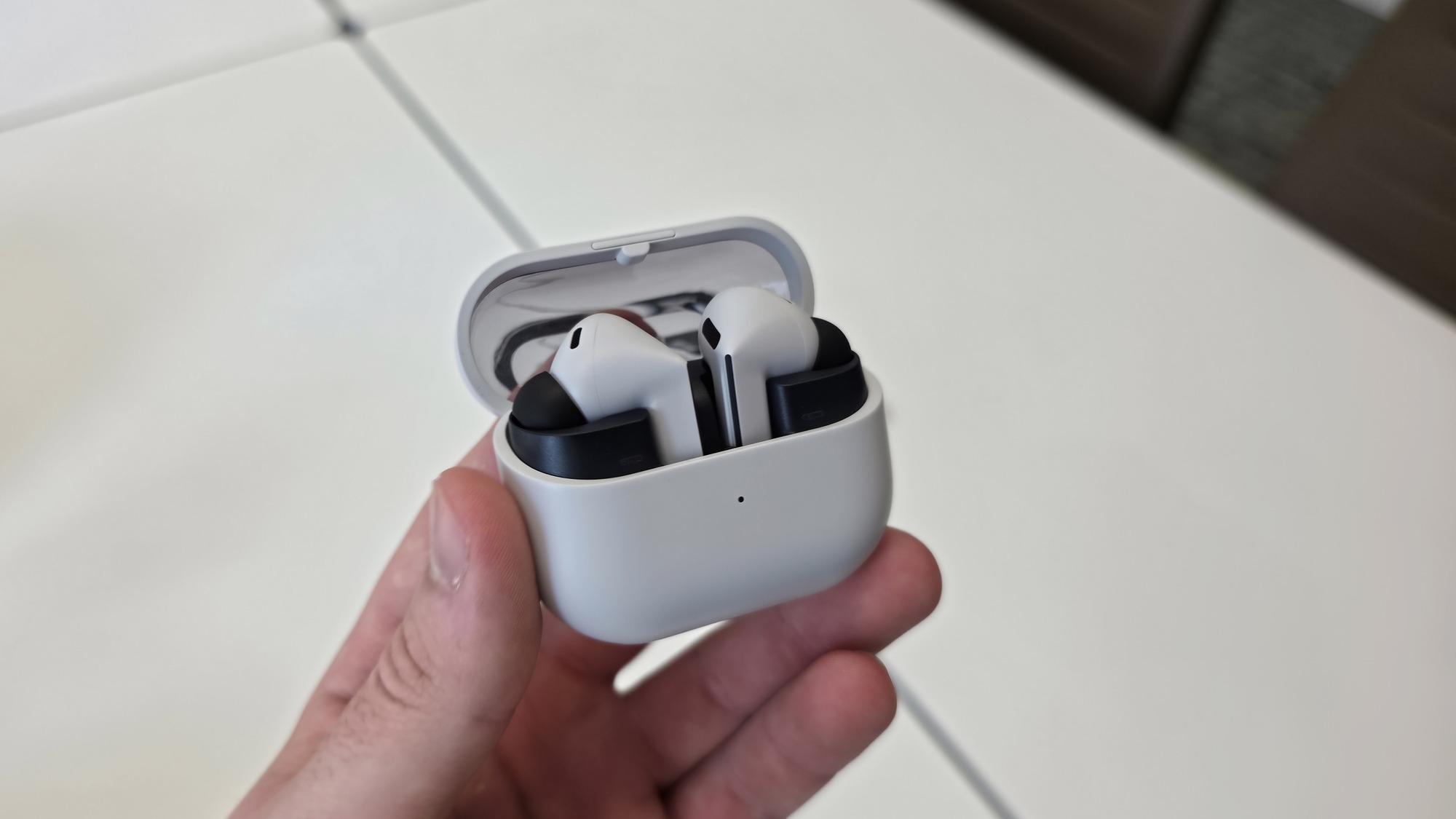 Tai nghe Galaxy Buds 3 FE ra mắt: Thiết kế mới, có chống ồn ANC xịn, tích hợp AI, giá 3,9 triệu đồng- Ảnh 3.