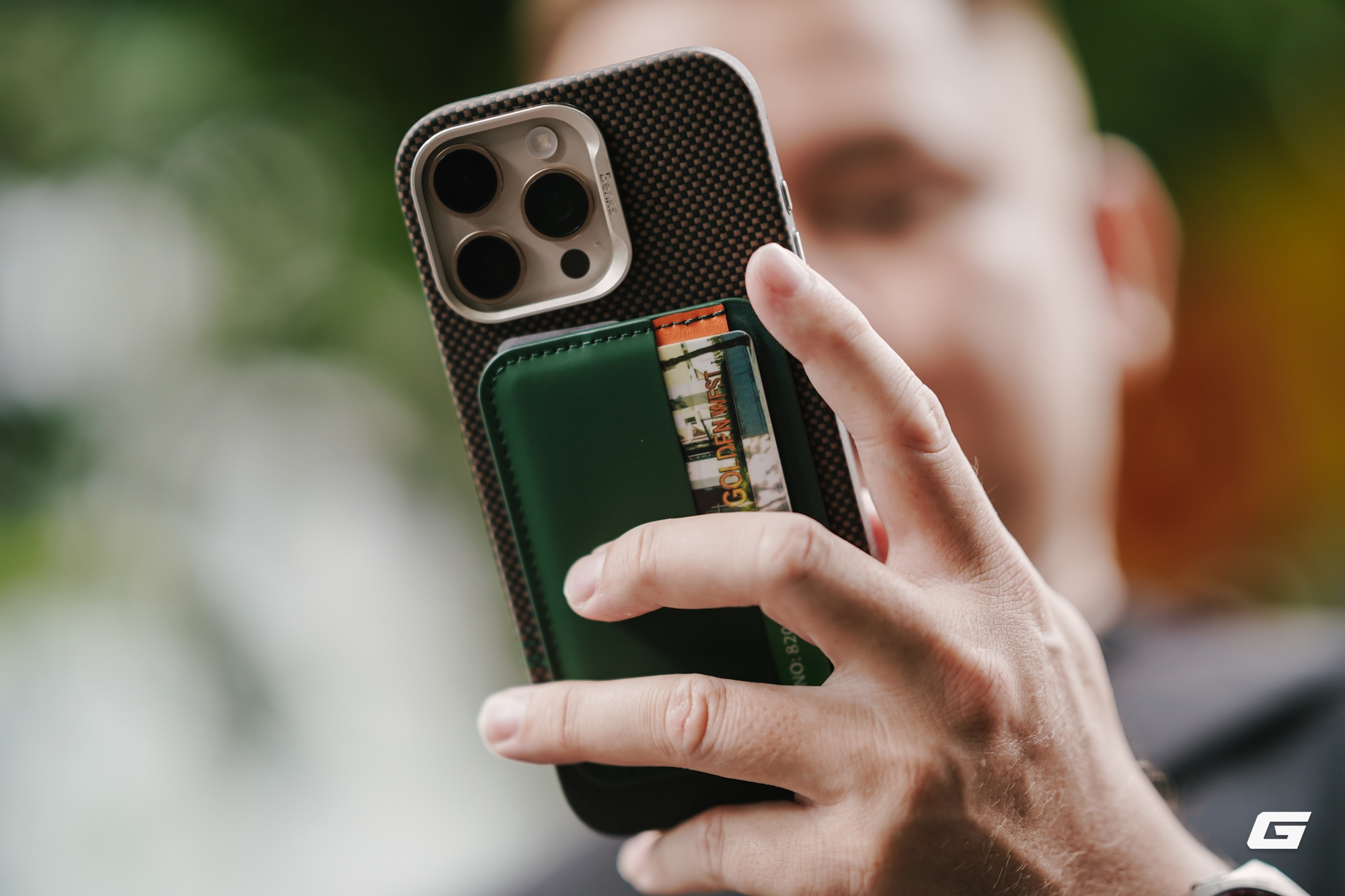 Món phụ kiện 199K biến iPhone thành "ví di động" mà ai cũng nên sắm một chiếc- Ảnh 10. Món phụ kiện 199K biến iPhone thành "ví di động" mà ai cũng nên sắm một chiếc- Ảnh 10.