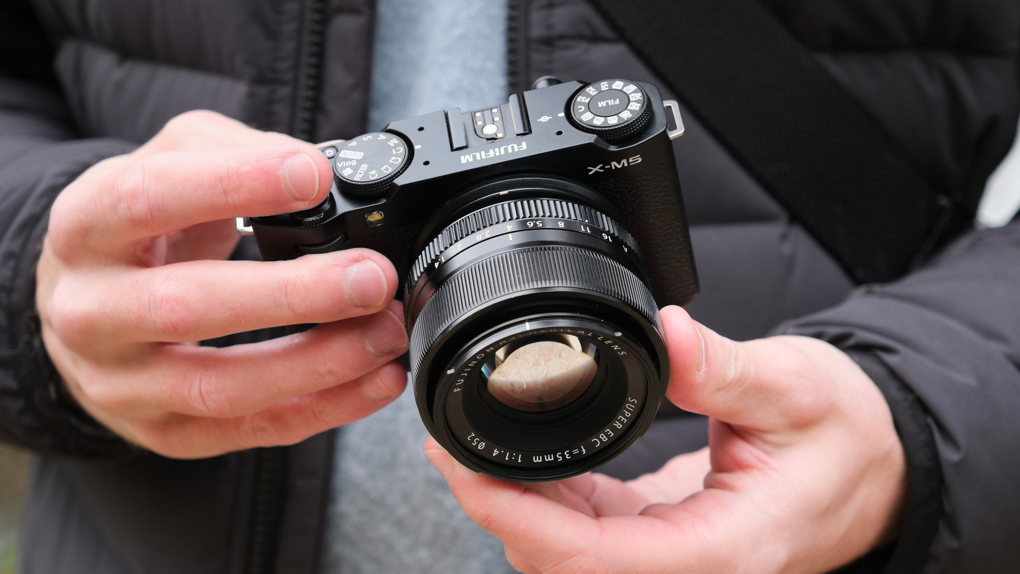 Giá gốc đã cao rồi, Fujifilm lại chuẩn bị tăng giá máy ảnh, ống kính tiếp, có thể lên đến 20 triệu- Ảnh 2.