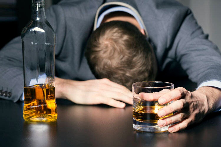 Khoa học lên tiếng: Uống rượu bia, dù ít cũng có hại và 4 thay đổi bất ngờ khi bạn bỏ rượu- Ảnh 5. Khoa học lên tiếng: Uống rượu bia, dù ít cũng có hại và 4 thay đổi bất ngờ khi bạn bỏ rượu- Ảnh 5.