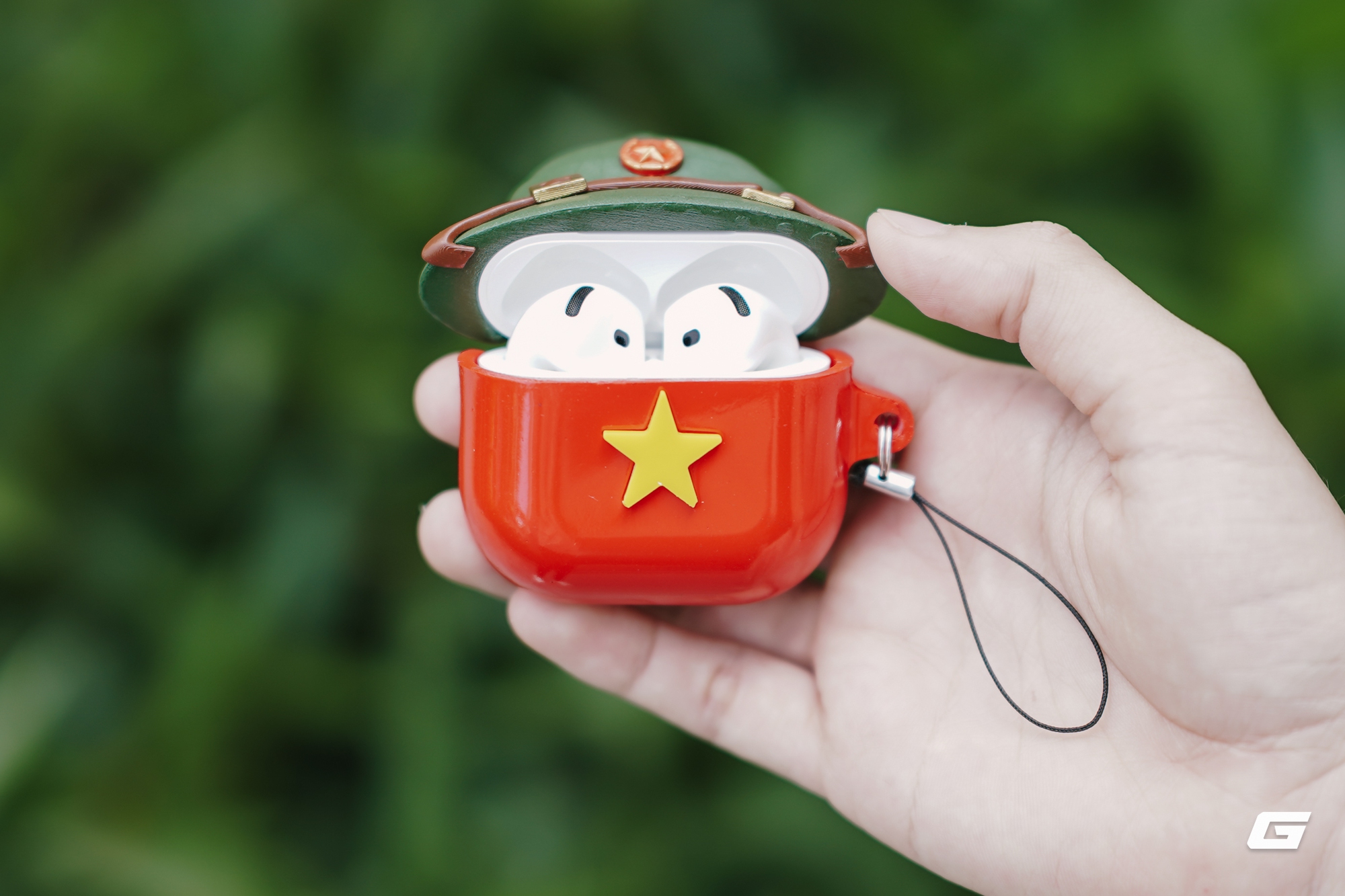 Trên tay ốp AirPods 