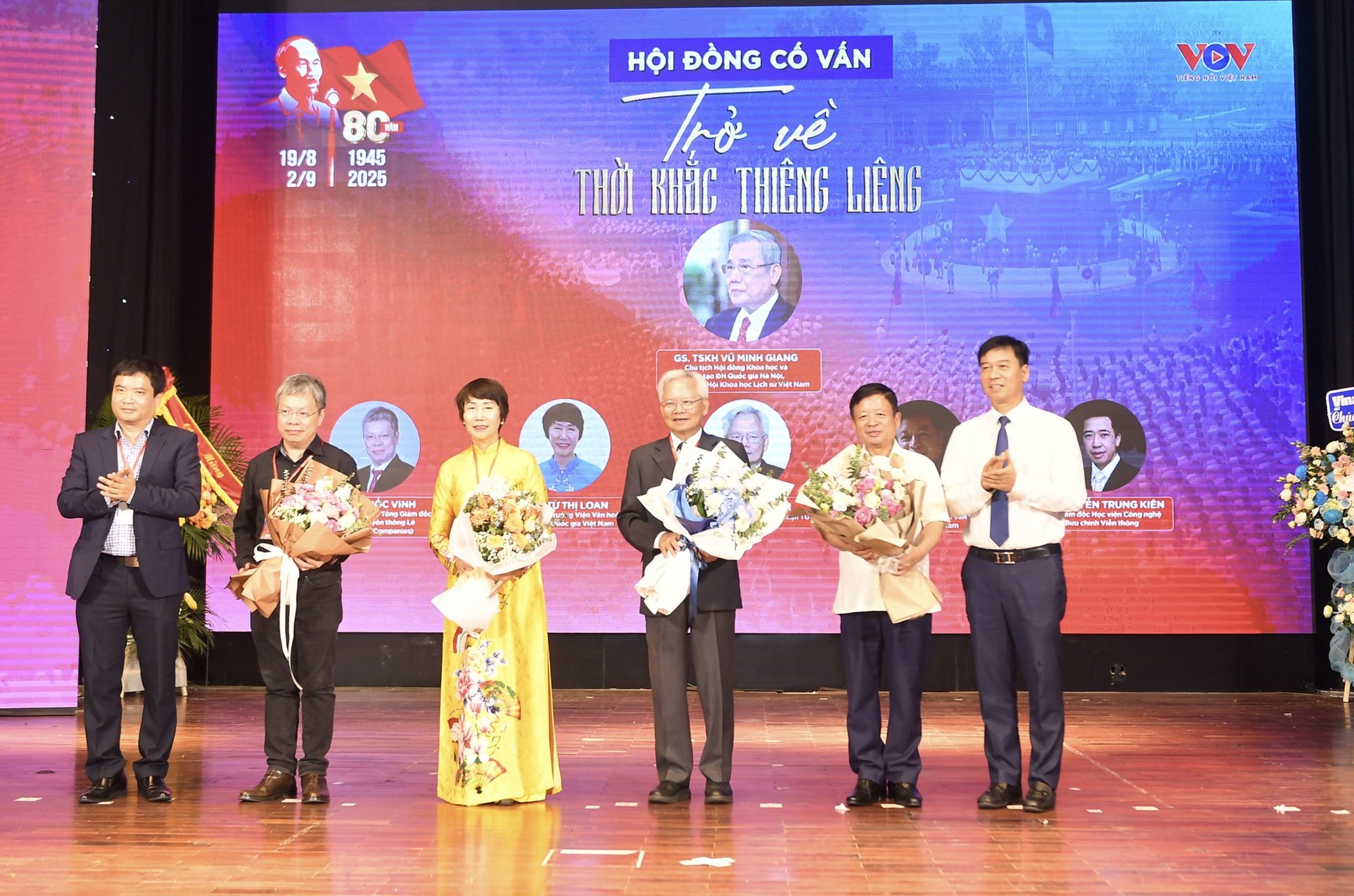 VOV ra mắt dự án VR tái hiện khoảnh khắc lịch sử 2/9: “Trở về thời khắc thiêng liêng”- Ảnh 1. VOV ra mắt dự án VR tái hiện khoảnh khắc lịch sử 2/9: “Trở về thời khắc thiêng liêng”- Ảnh 1.