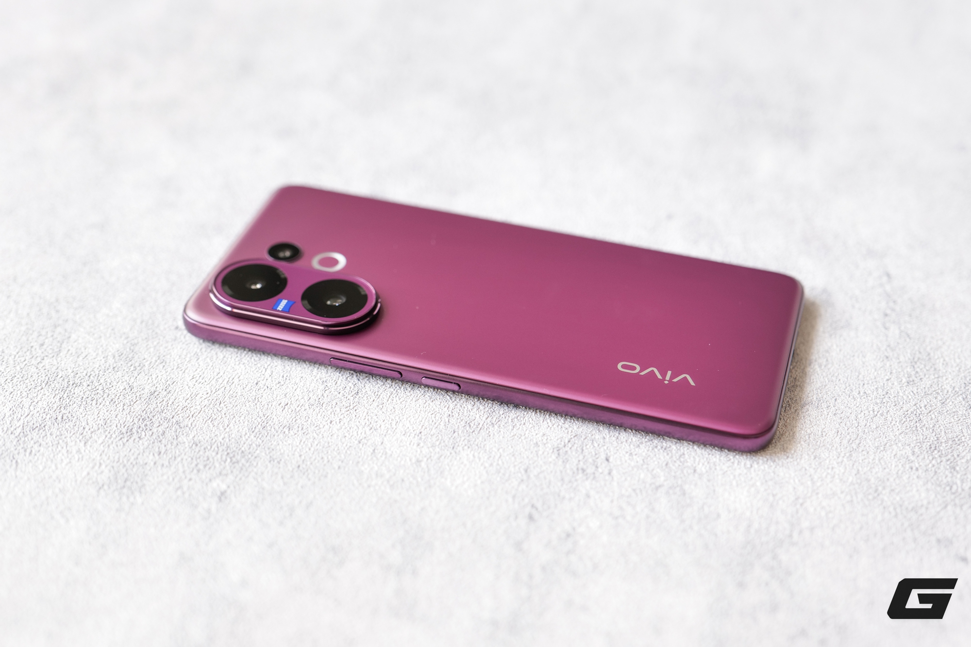 Trên tay vivo V60: Trang bị camera hợp tác với ZEISS, pin khủng 6500mAh, sắp về Việt Nam- Ảnh 1. Trên tay vivo V60: Trang bị camera hợp tác với ZEISS, pin khủng 6500mAh, sắp về Việt Nam- Ảnh 1.