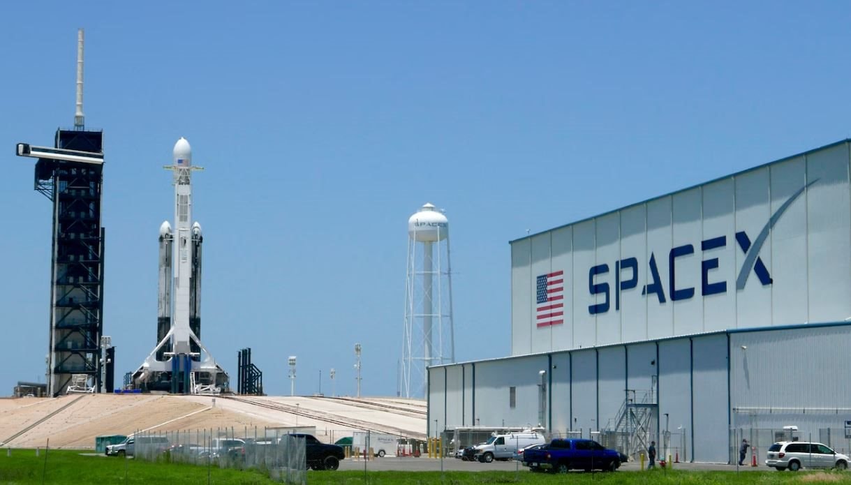 Elon Musk sở hữu một startup mà hiện cả nước Mỹ đang phải phụ thuộc, quyền lực hơn cả Tesla- Ảnh 2.