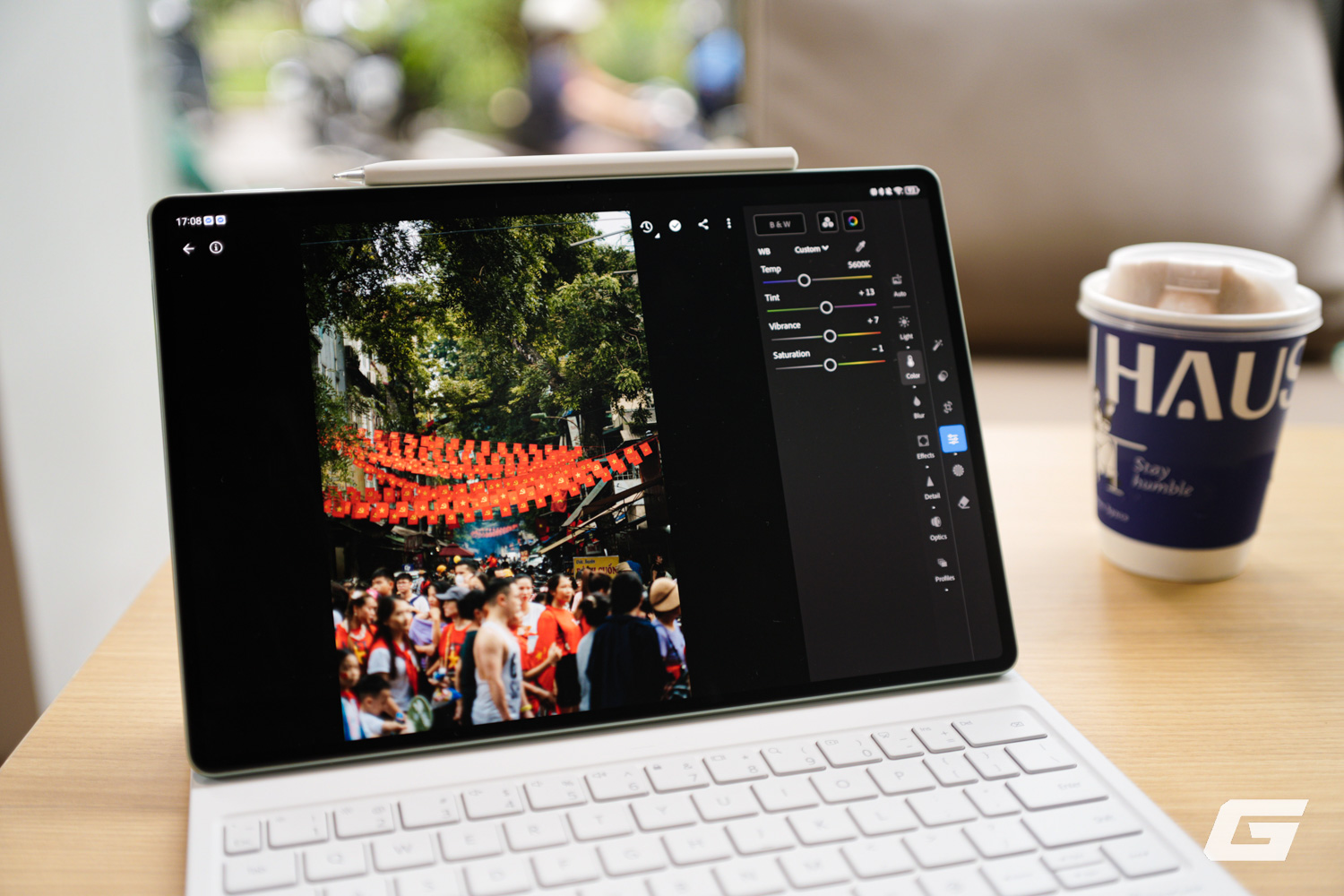 Đây là iPad Pro của Huawei: Màn Tandem OLED đẹp mê, cứng - mềm đều "ngon", giá 20 triệu tặng bao da bàn phím và bút- Ảnh 6. Đây là iPad Pro của Huawei: Màn Tandem OLED đẹp mê, cứng - mềm đều "ngon", giá 20 triệu tặng bao da bàn phím và bút- Ảnh 6.