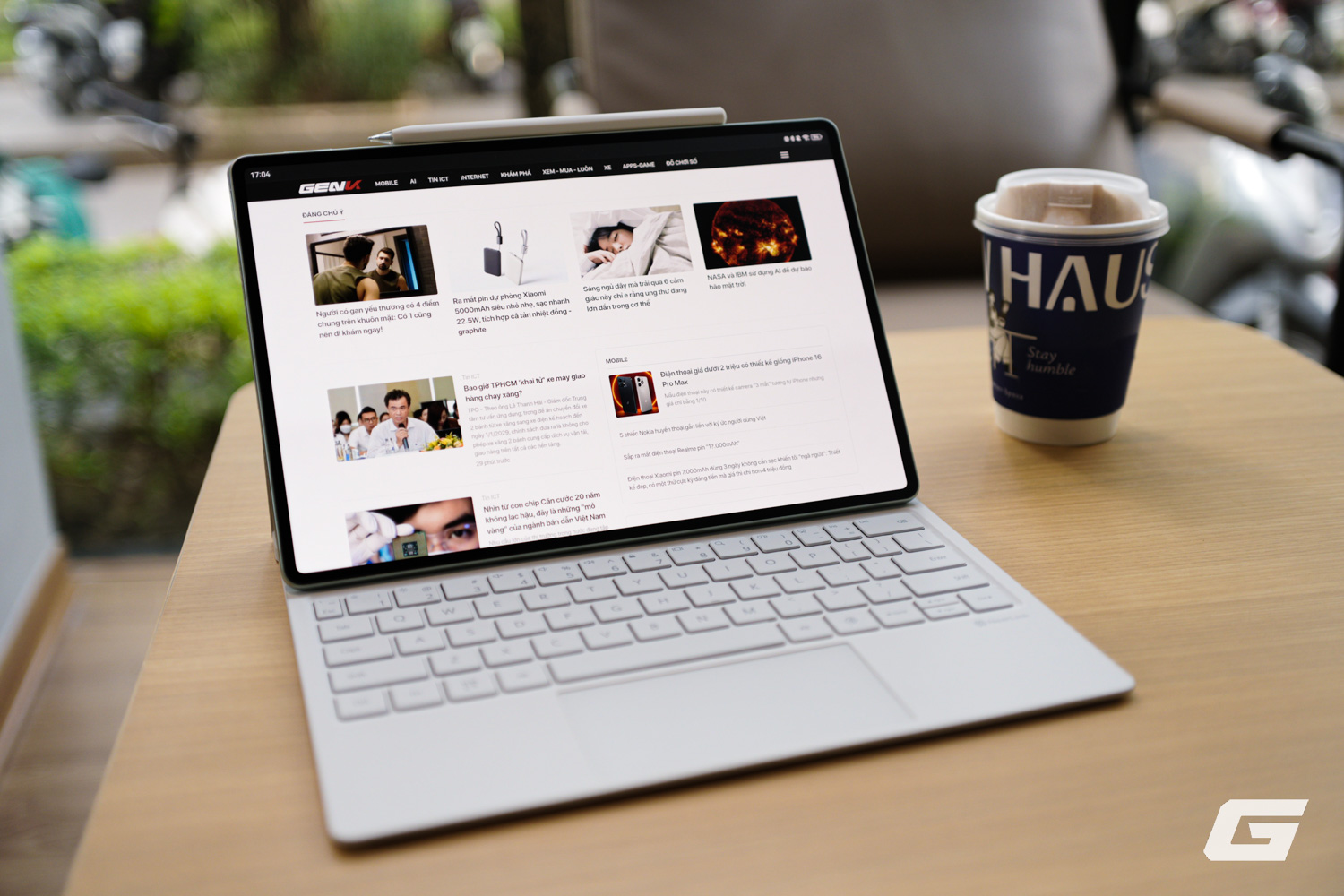 Đây là iPad Pro của Huawei: Màn Tandem OLED đẹp mê, cứng - mềm đều "ngon", giá 20 triệu tặng bao da bàn phím và bút- Ảnh 10. Đây là iPad Pro của Huawei: Màn Tandem OLED đẹp mê, cứng - mềm đều "ngon", giá 20 triệu tặng bao da bàn phím và bút- Ảnh 10.