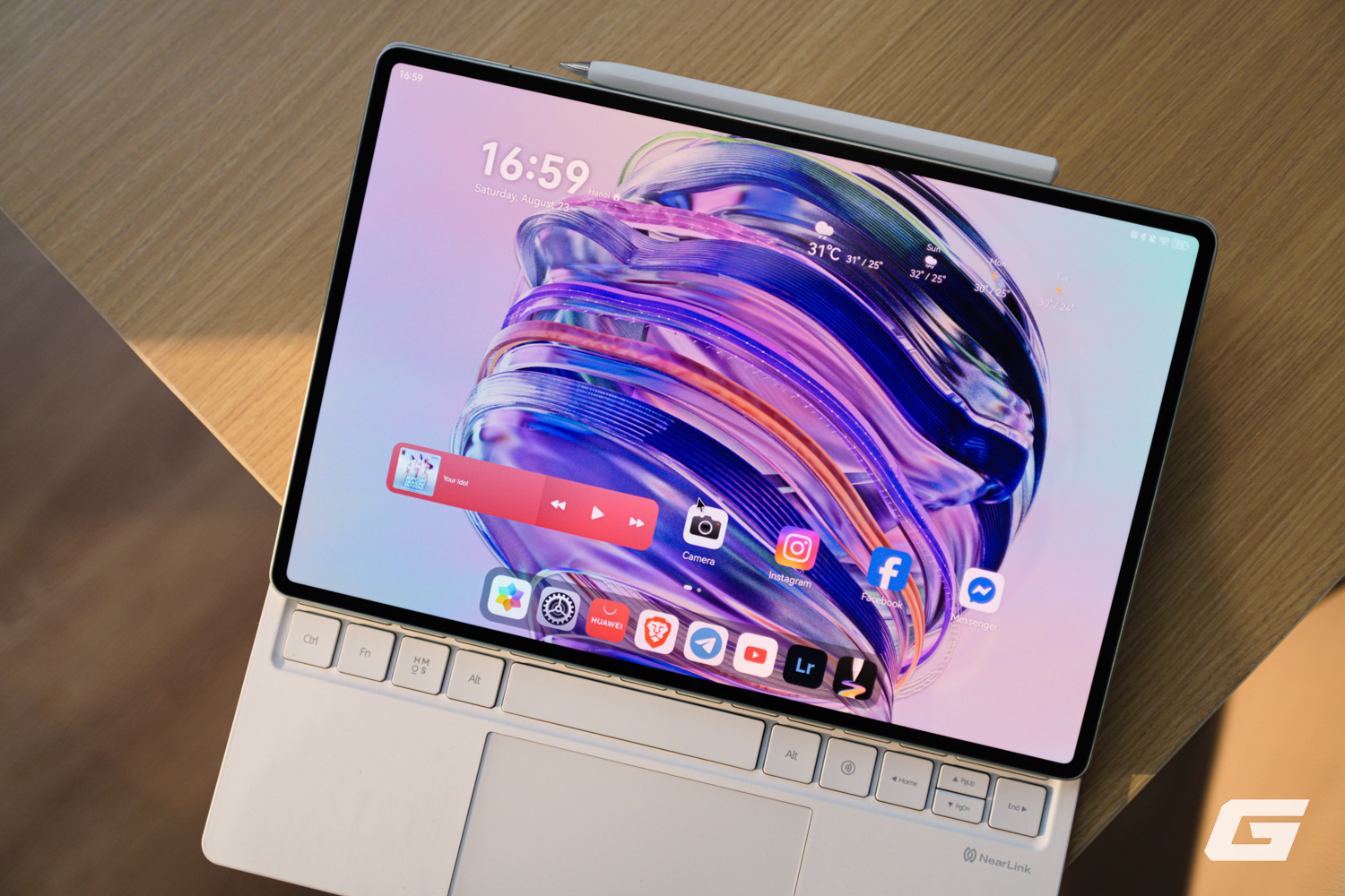Đây là iPad Pro của Huawei: Màn Tandem OLED đẹp mê, cứng - mềm đều "ngon", giá 20 triệu tặng bao da bàn phím và bút- Ảnh 11. Đây là iPad Pro của Huawei: Màn Tandem OLED đẹp mê, cứng - mềm đều "ngon", giá 20 triệu tặng bao da bàn phím và bút- Ảnh 11.