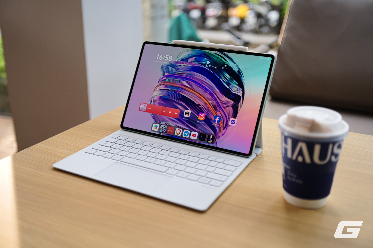 Đây là iPad Pro của Huawei: Màn Tandem OLED đẹp mê, cứng - mềm đều "ngon", giá 20 triệu tặng bao da bàn phím và bút- Ảnh 1. Đây là iPad Pro của Huawei: Màn Tandem OLED đẹp mê, cứng - mềm đều "ngon", giá 20 triệu tặng bao da bàn phím và bút- Ảnh 1.