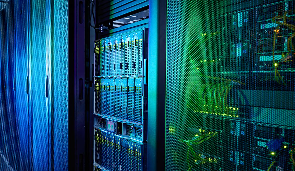Bước đột phá của Google trong vận hành AI: Giảm 33 lần tiêu thụ năng lượng đối với mỗi prompt, tương đương 9 giây xem TV- Ảnh 2. Bước đột phá của Google trong vận hành AI: Giảm 33 lần tiêu thụ năng lượng đối với mỗi prompt, tương đương 9 giây xem TV- Ảnh 2.