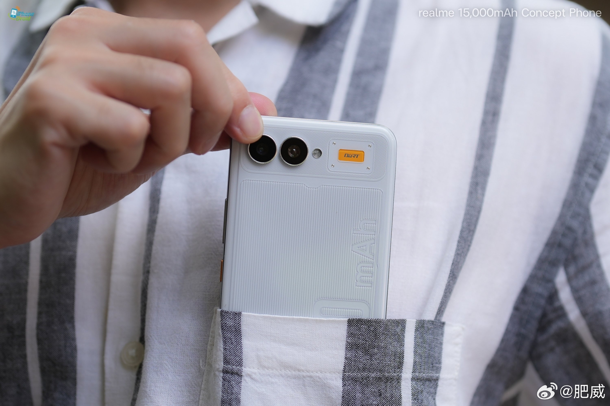 Realme Giới Thiệu Concept Điện Thoại Pin 15.000Mah: Thiết Kế Đẹp Mỏng Nhẹ, Dùng Cả Tuần Không Cần Sạc- Ảnh 4. Realme Giới Thiệu Concept Điện Thoại Pin 15.000Mah: Thiết Kế Đẹp Mỏng Nhẹ, Dùng Cả Tuần Không Cần Sạc- Ảnh 4.
