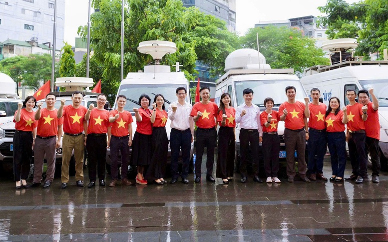 Tặng 100.000 đồng/người cho toàn dân ăn Tết Độc lập- Ảnh 4. Tặng 100.000 đồng/người cho toàn dân ăn Tết Độc lập- Ảnh 4.