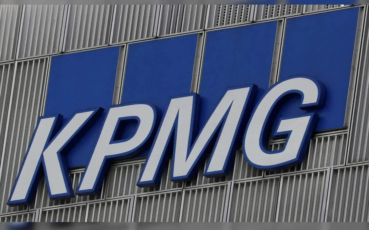 Tạo ra đoạn prompt dài 100 trang, hãng kiểm toán KPMG tăng hiệu suất làm việc gấp 10 lần- Ảnh 1. Tạo ra đoạn prompt dài 100 trang, hãng kiểm toán KPMG tăng hiệu suất làm việc gấp 10 lần- Ảnh 1.