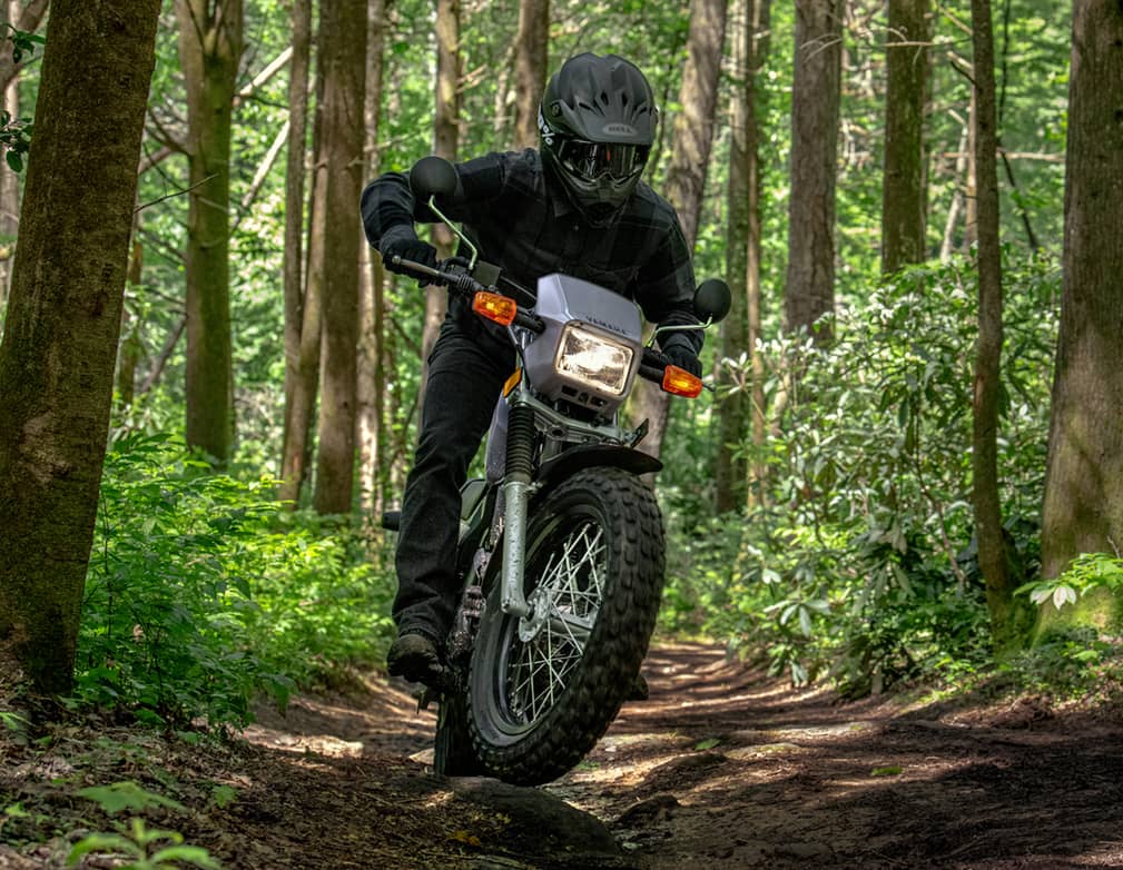Đây là mẫu xe máy 38 năm không thay đổi nhưng không bao giờ lỗi mốt của nhà Yamaha!- Ảnh 4. Đây là mẫu xe máy 38 năm không thay đổi nhưng không bao giờ lỗi mốt của nhà Yamaha!- Ảnh 4.