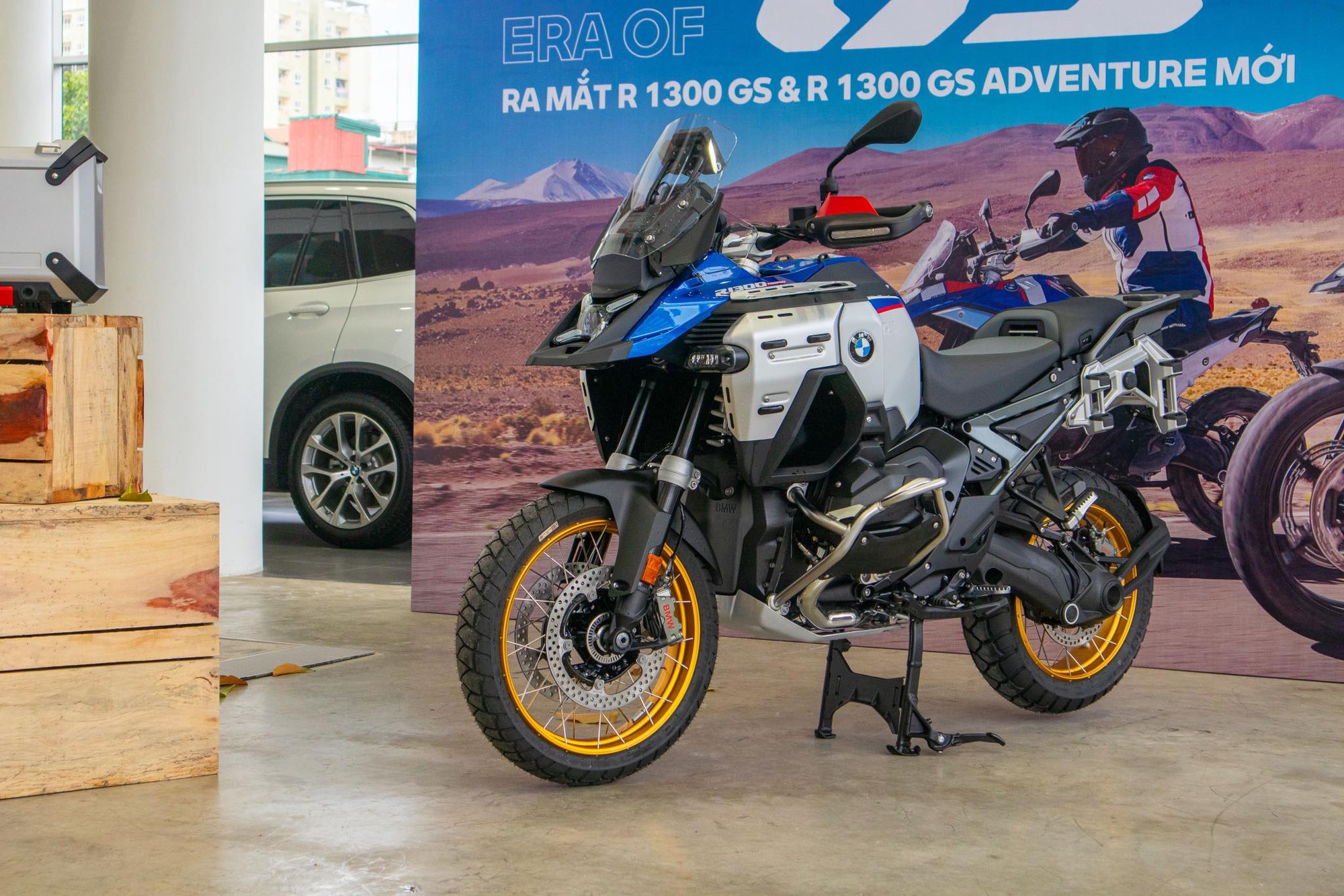 Siêu xe đi phượt đời mới vừa đến Việt Nam: Đầy bình đi 700km, CSGT cũng dùng xe này- Ảnh 5. Siêu xe đi phượt đời mới vừa đến Việt Nam: Đầy bình đi 700km, CSGT cũng dùng xe này- Ảnh 5.