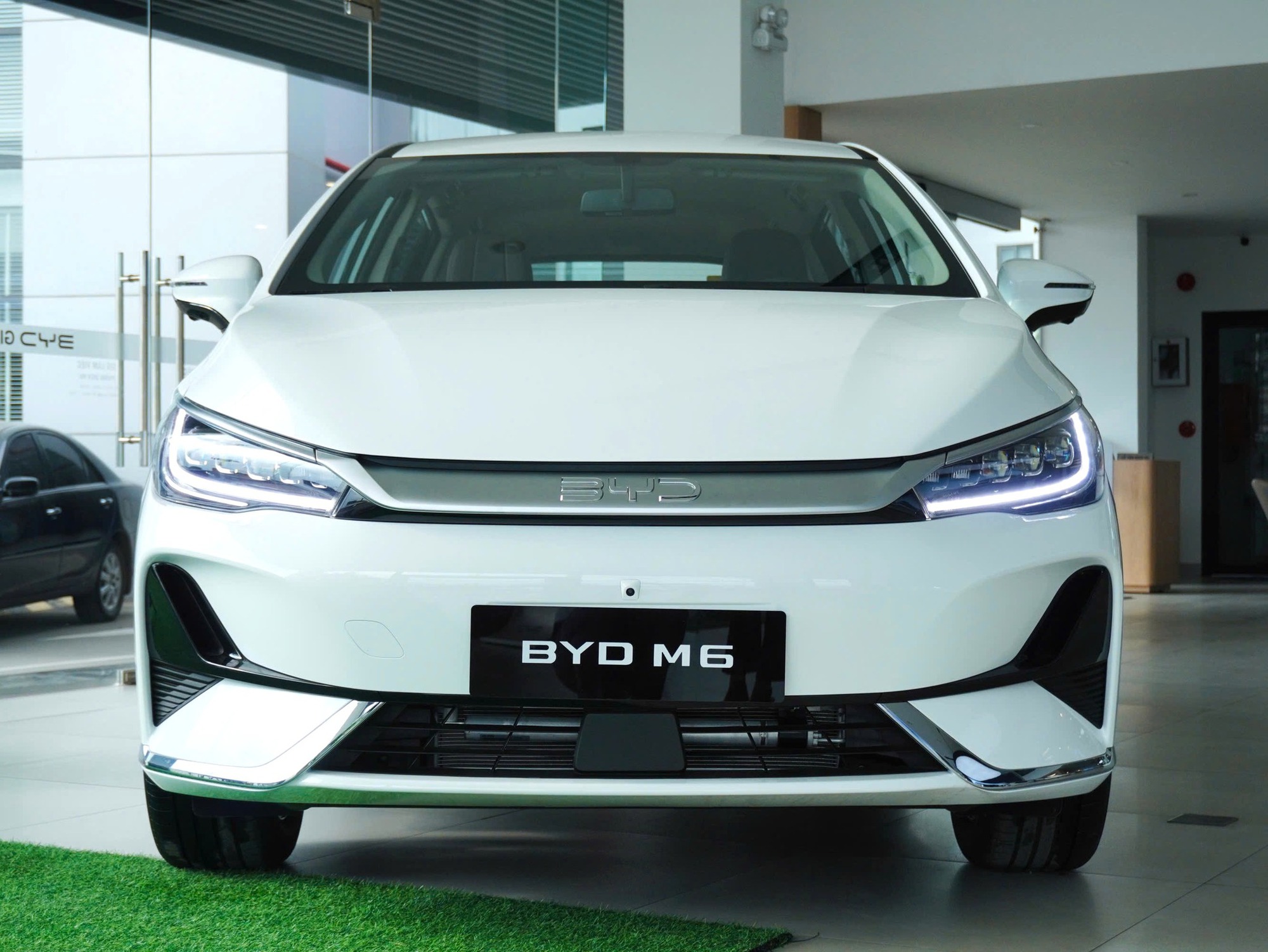 Kèo xe điện dịch vụ căng nhất lúc này: VinFast Limo Green vs BYD M6, bảng này giúp bạn chốt đơn dễ dàng hơn- Ảnh 5. Kèo xe điện dịch vụ căng nhất lúc này: VinFast Limo Green vs BYD M6, bảng này giúp bạn chốt đơn dễ dàng hơn- Ảnh 5.