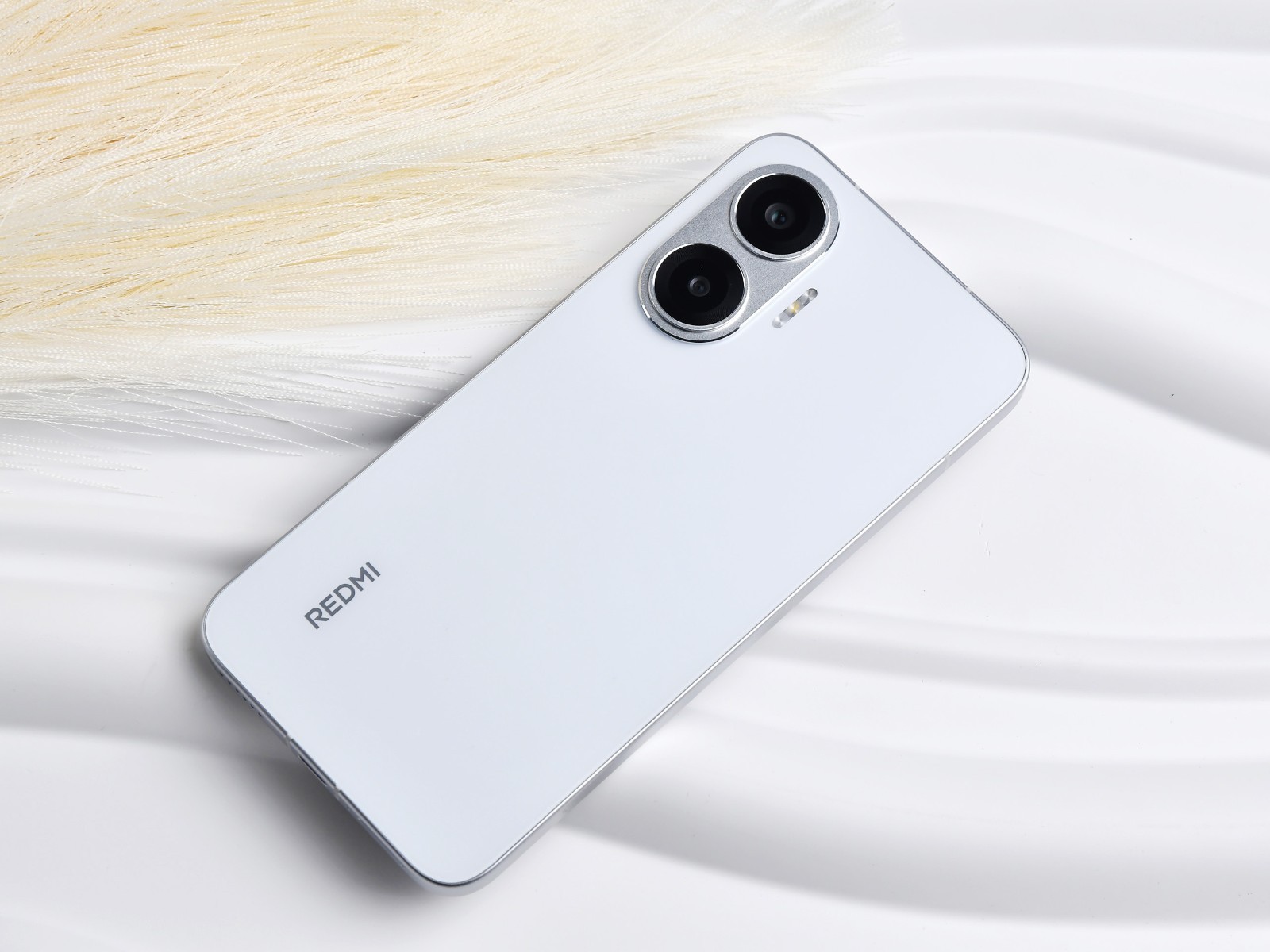 Không tiếng Việt, không Google, chậm thông báo, ấy thế mà bộ đôi smartphone tầm trung này của Xiaomi vẫn bán chạy- Ảnh 1. Không tiếng Việt, không Google, chậm thông báo, ấy thế mà bộ đôi smartphone tầm trung này của Xiaomi vẫn bán chạy- Ảnh 1.