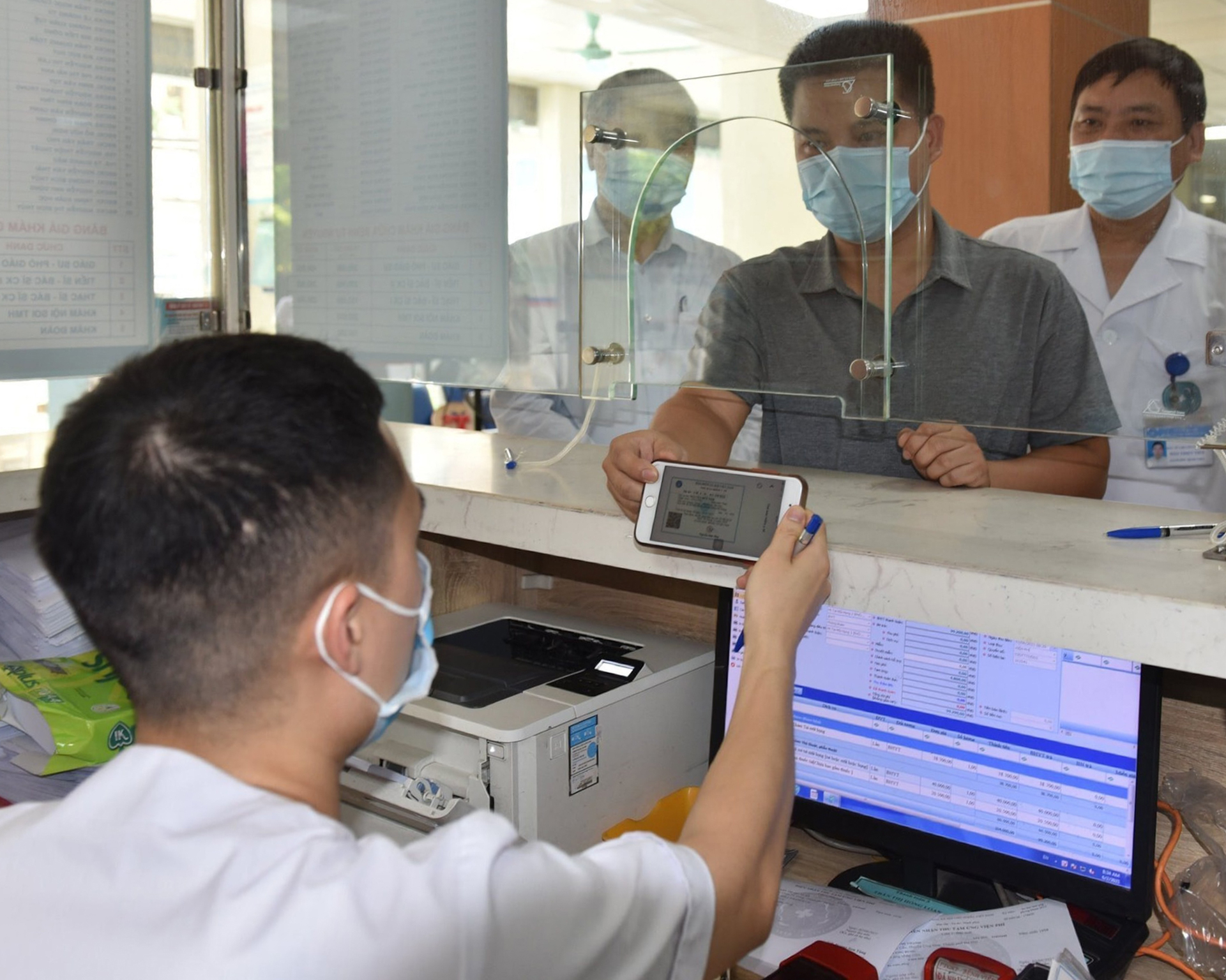 Từ 15/8, thông tin trên thẻ BHYT có sự thay đổi, người dân cần nắm rõ- Ảnh 2. Từ 15/8, thông tin trên thẻ BHYT có sự thay đổi, người dân cần nắm rõ- Ảnh 2.