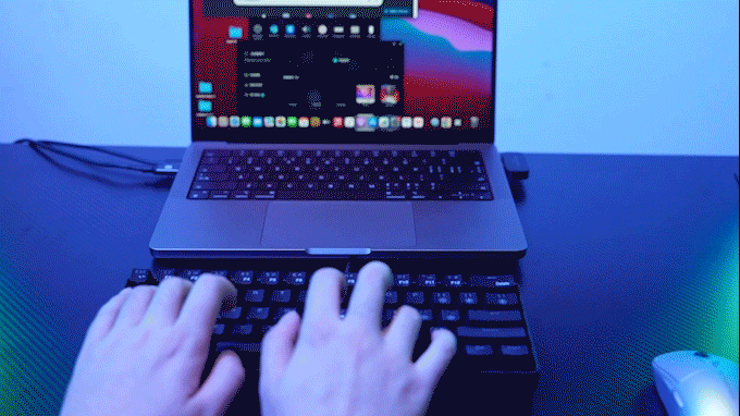 Bàn phím không dây này có màn hình phụ tưởng như Touch Bar bản Pro Max, đèn LED đổi màu, mua sớm giảm nửa giá- Ảnh 4.