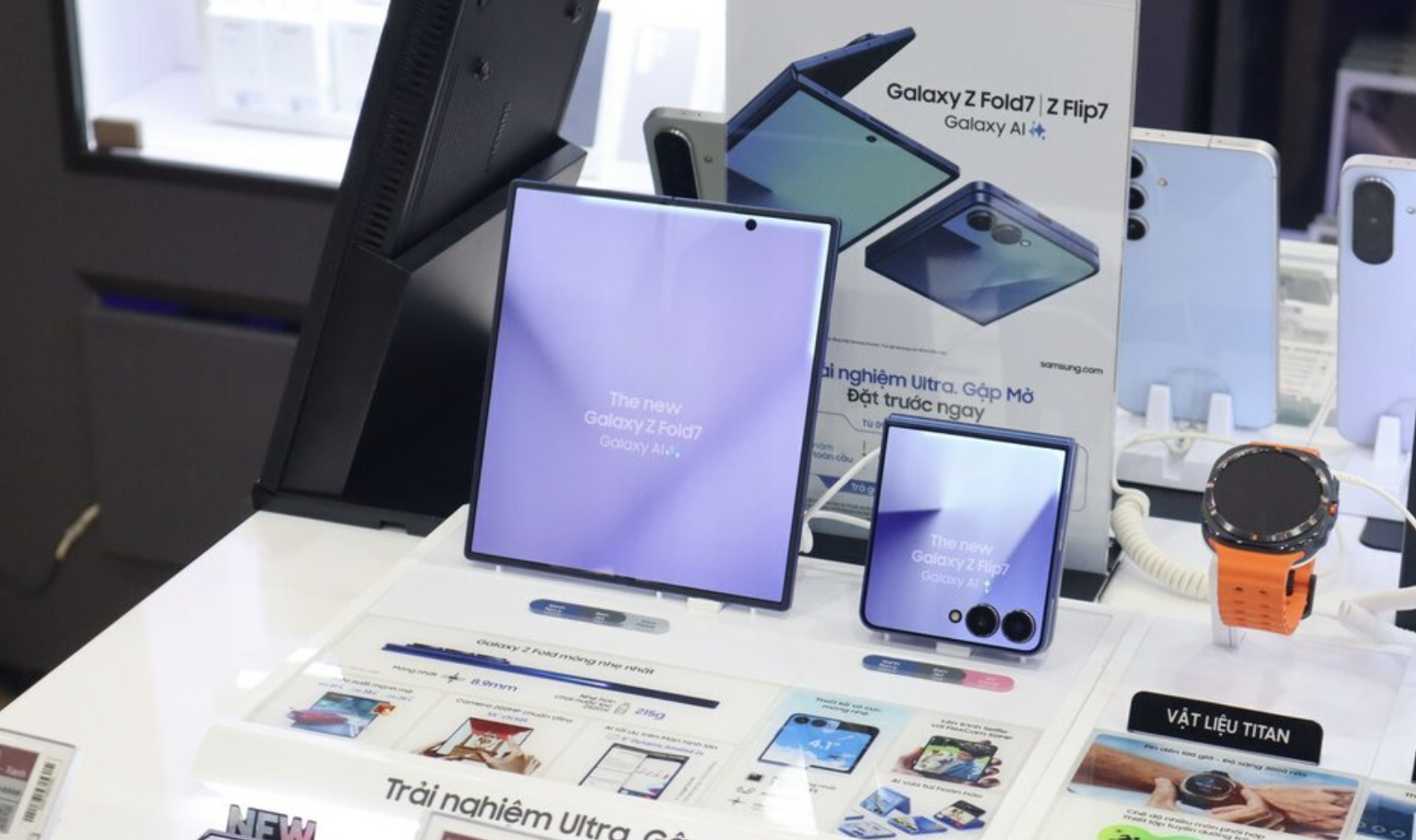 Samsung nói gì về cạnh tranh trên thị trường điện thoại gập, mức thuế đối ứng và chiến lược AI- Ảnh 3. Samsung nói gì về cạnh tranh trên thị trường điện thoại gập, mức thuế đối ứng và chiến lược AI- Ảnh 3.