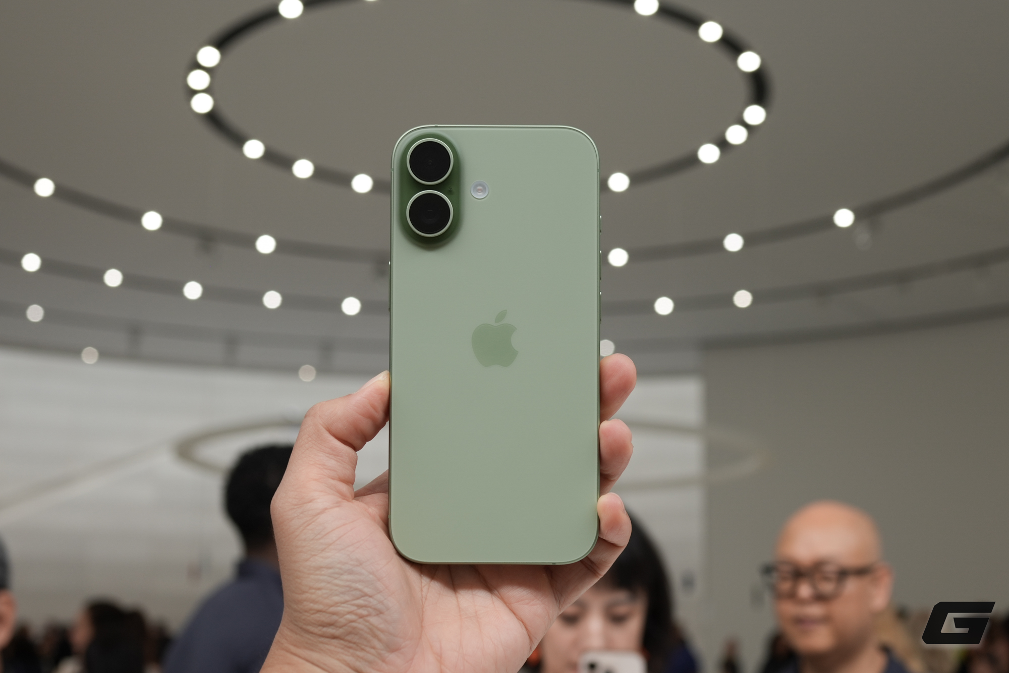 Trên tay iPhone 17 "cuối cùng cũng có 120Hz": Apple đã làm đúng điều người dùng mong đợi từ lâu- Ảnh 6. Trên tay iPhone 17 "cuối cùng cũng có 120Hz": Apple đã làm đúng điều người dùng mong đợi từ lâu- Ảnh 6.