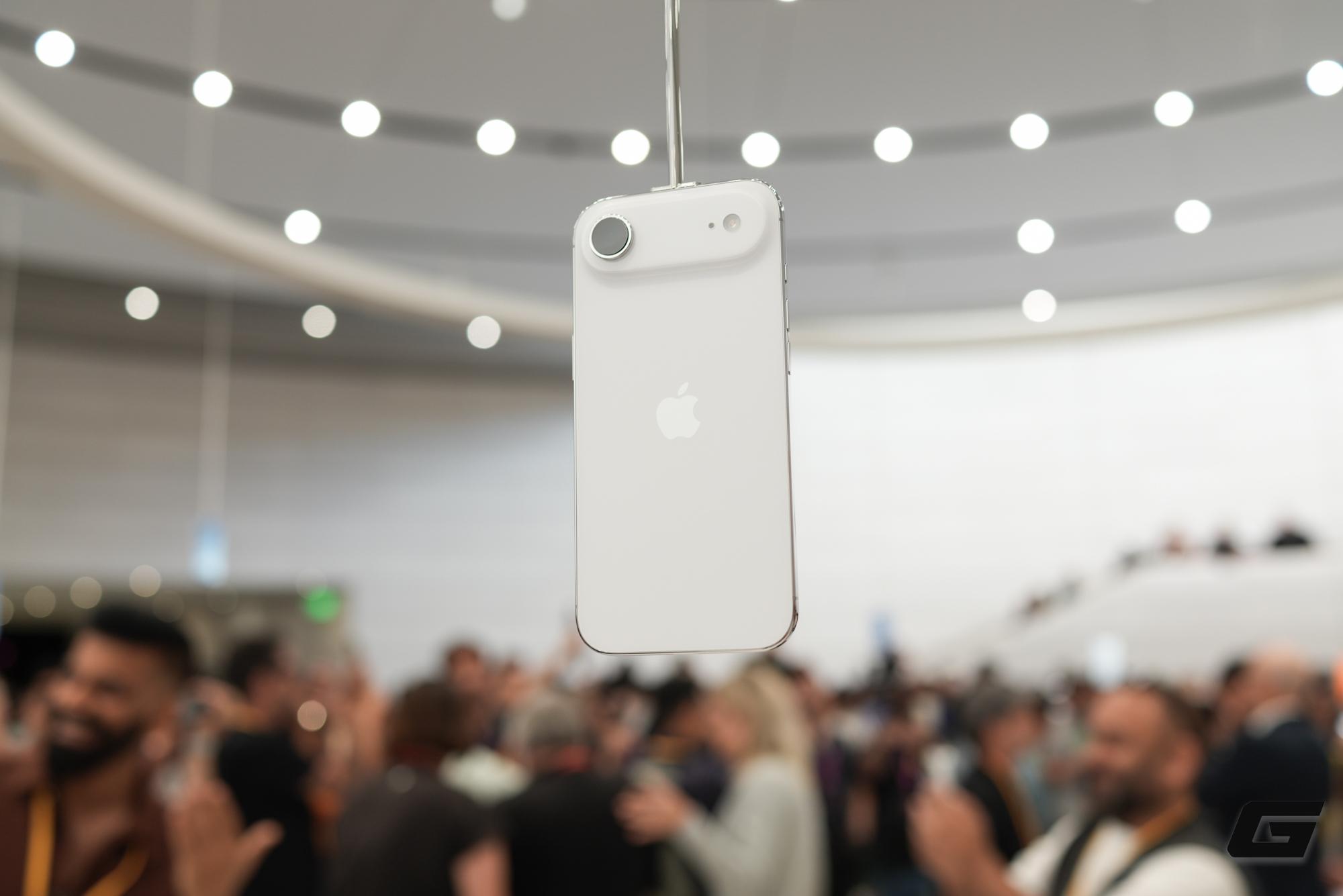 Vì sao Apple bỏ con số 17 trên iPhone Air?- Ảnh 7. Vì sao Apple bỏ con số 17 trên iPhone Air?- Ảnh 7.