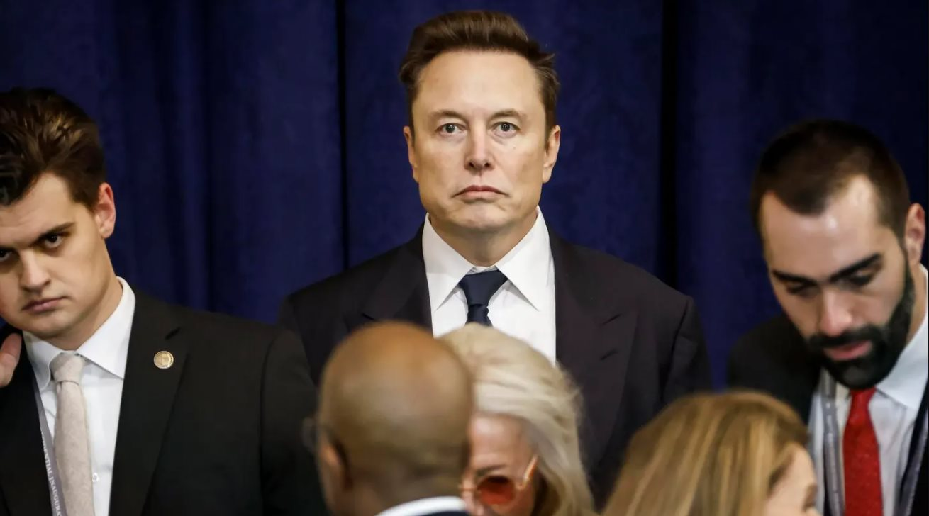 Elon Musk bị kiện vì đổ lỗi cho khách hàng: Tesla tự hào công nghệ tiên tiến nhưng có chuyện thì chối bỏ trách nhiệm- Ảnh 4.