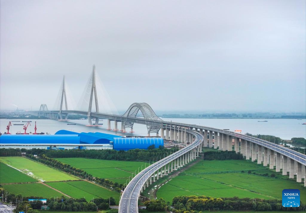 Đột phá chưa từng có của Trung Quốc: Dùng công nghệ ‘không cần’ con người xây siêu cầu dây văng lập 3 kỷ lục thế giới, riêng móng cao bằng toà nhà 24 tầng- Ảnh 5.