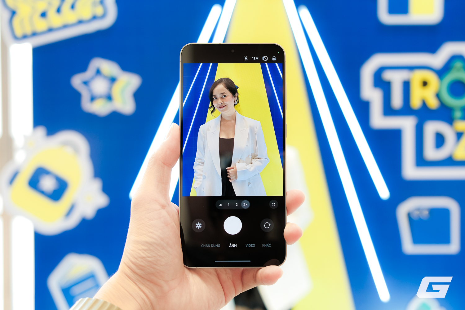 Không khí ngày mở bán Galaxy S25 FE tại Việt Nam: Người dùng trẻ háo hức trải nghiệm công nghệ mới với mức giá vừa tầm- Ảnh 6.