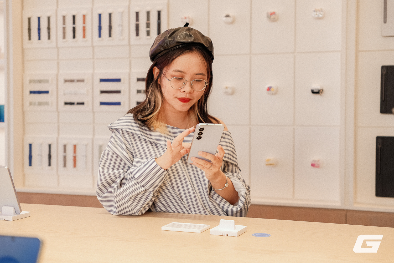 Không khí ngày mở bán Galaxy S25 FE tại Việt Nam: Người dùng trẻ háo hức trải nghiệm công nghệ mới với mức giá vừa tầm- Ảnh 11.