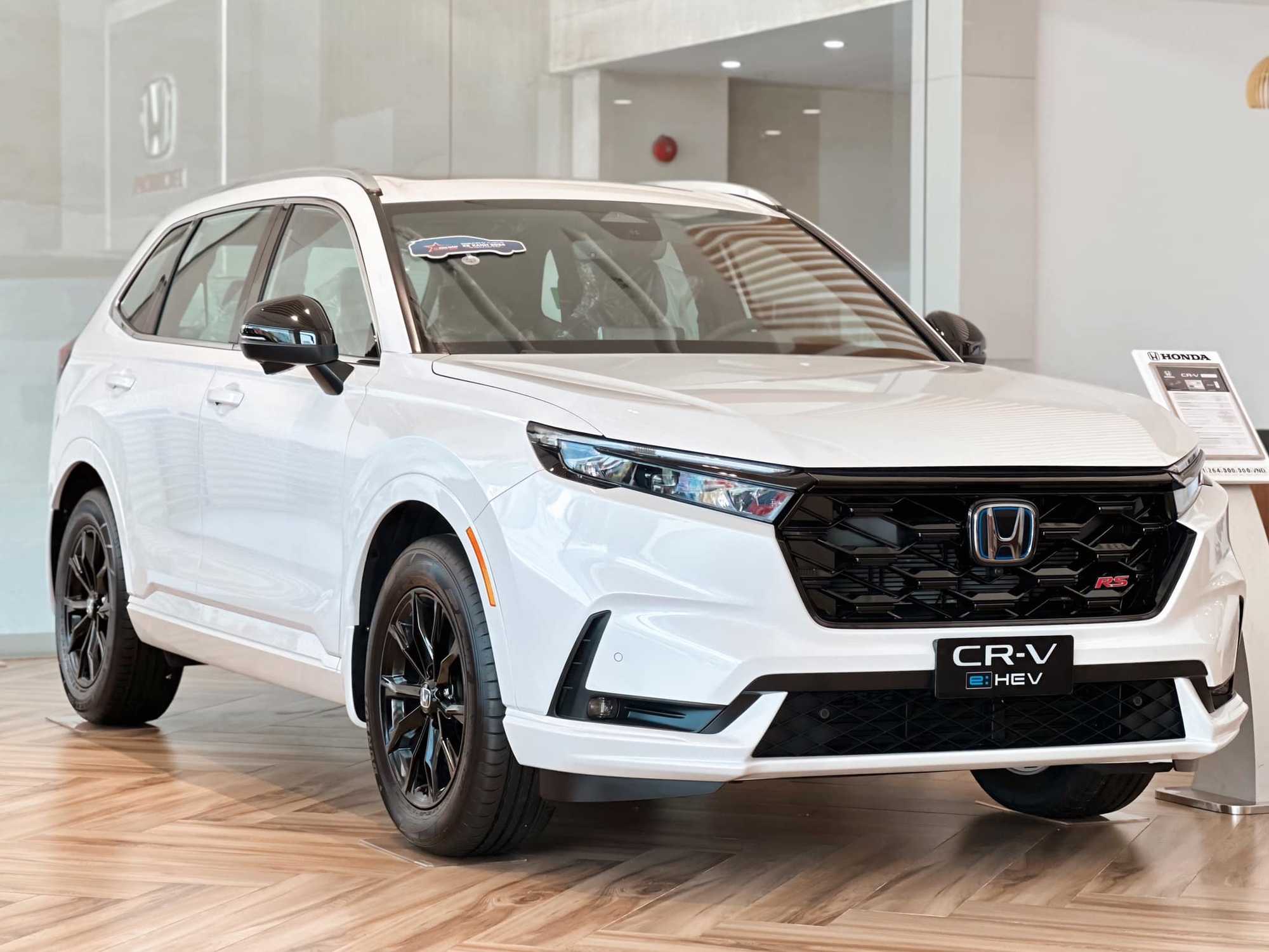 Chọn xe cho gia đình: 20 mẫu sau lọt mắt xanh chuyên gia, bất ngờ ở cái tên đang bị chê!- Ảnh 14.