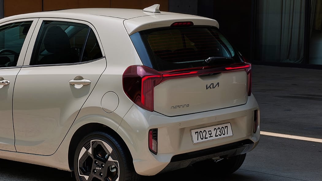 Kia Morning 2025 về đại lý trước khi ra mắt: Đèn LED như Carnival, cụm màn hình lớn, CarPlay không dây, 'phả hơi nóng' lên Wigo, i10- Ảnh 7.