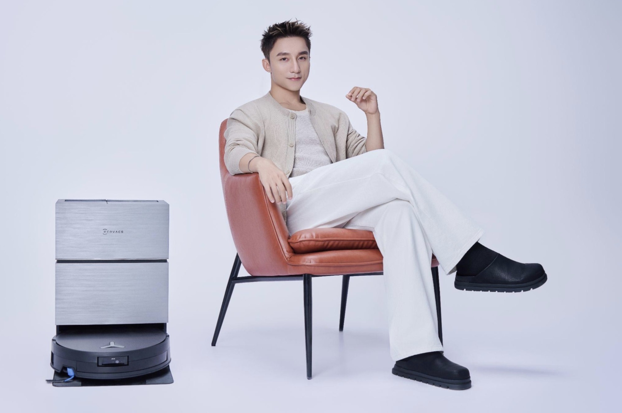 ECOVACS chính thức công bố Sơn Tùng M-TP trở thành đại sứ thương hiệu đầu tiên tại Việt Nam- Ảnh 2. ECOVACS chính thức công bố Sơn Tùng M-TP trở thành đại sứ thương hiệu đầu tiên tại Việt Nam- Ảnh 2.
