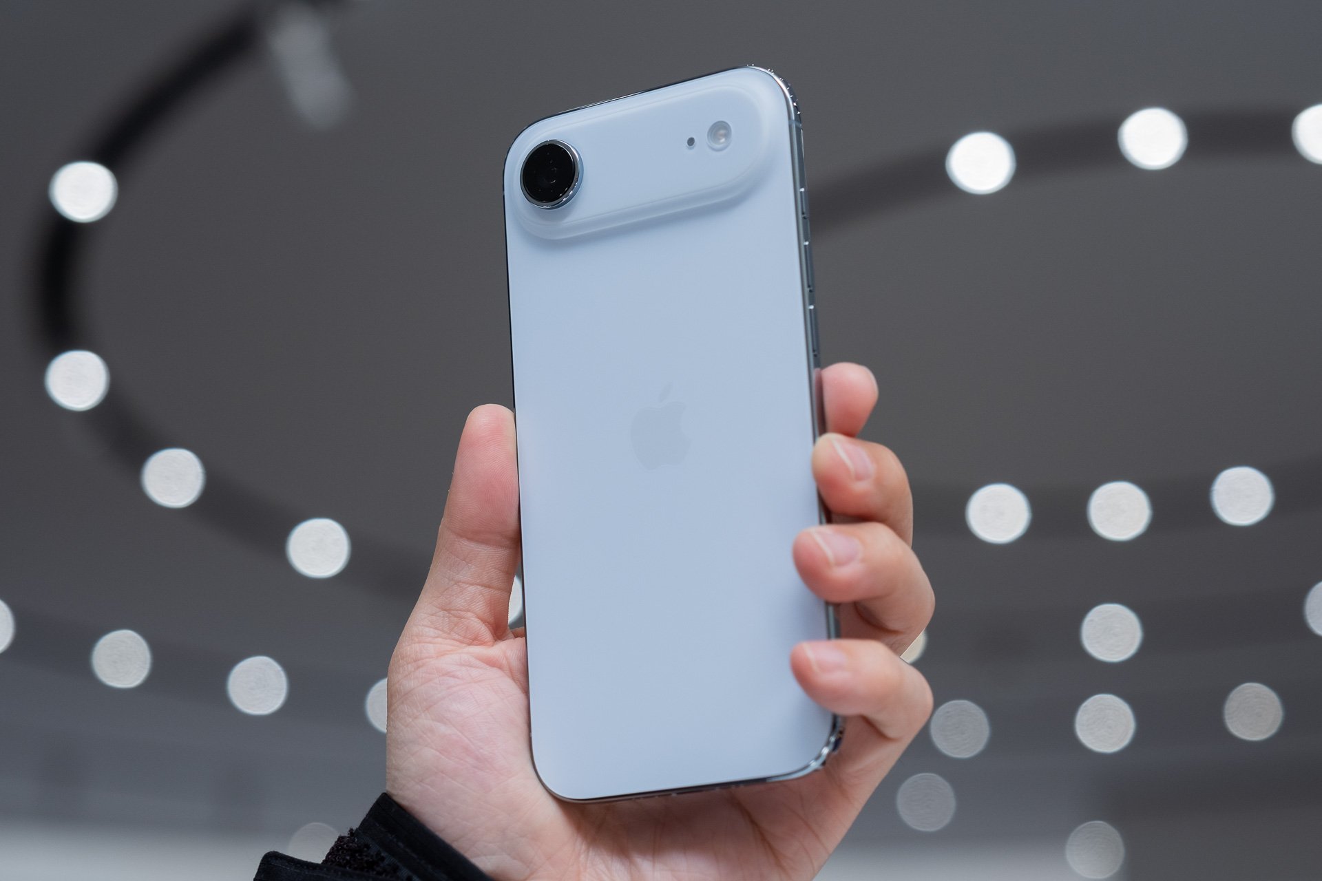 Ai sẽ mua iPhone Air khi người Việt vẫn tranh nhau Pro Max giá gần 40 triệu đồng- Ảnh 2. Ai sẽ mua iPhone Air khi người Việt vẫn tranh nhau Pro Max giá gần 40 triệu đồng- Ảnh 2.