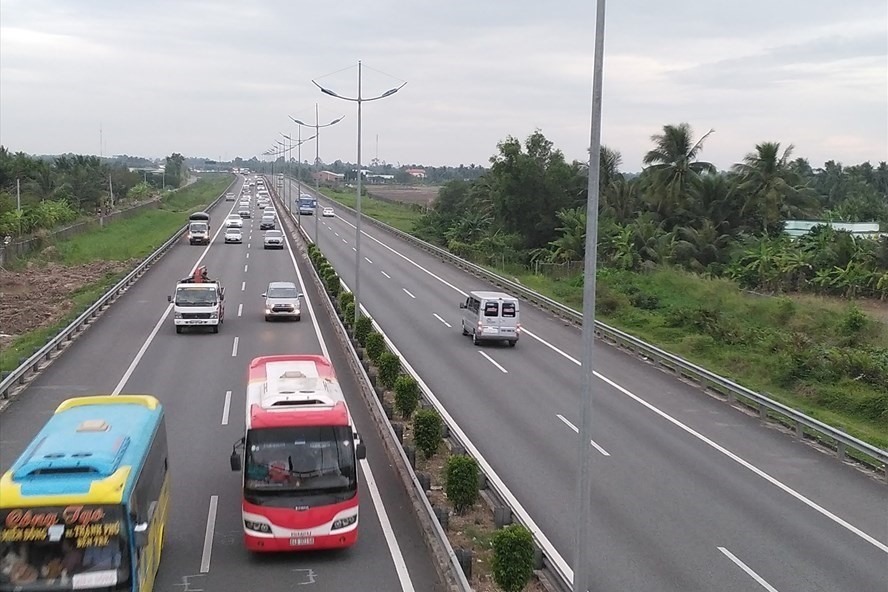 Thêm thông báo khẩn từ Cục CSGT tới tất cả người tham gia giao thông trên 2 tuyến cao tốc từ hôm nay- Ảnh 1.