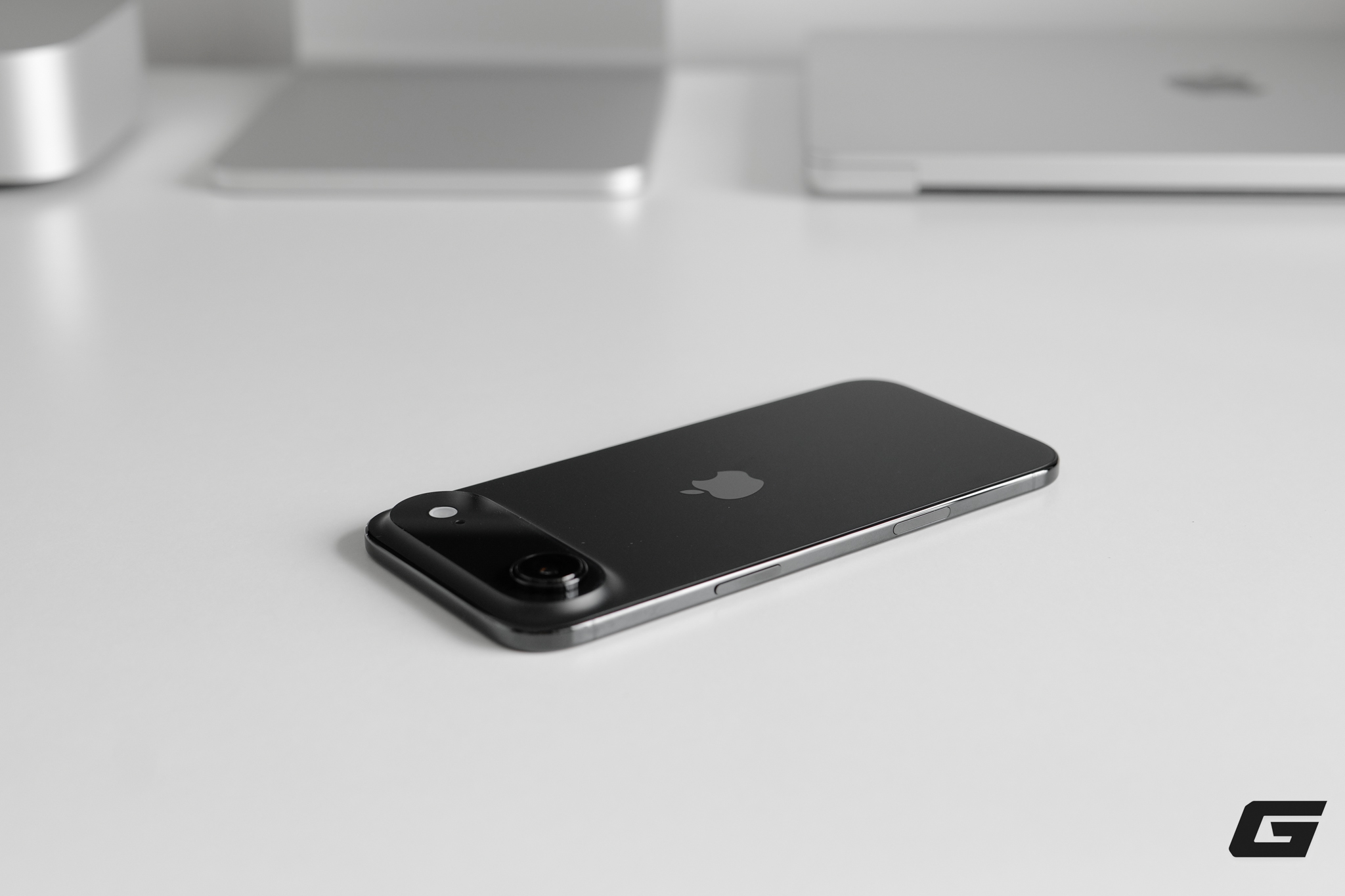 Mở hộp sớm iPhone Air chính hãng sắp lên kệ tại Việt Nam: Mỏng nhẹ tới khó tin, nhưng sự đánh đổi nằm ở đâu?- Ảnh 12. Mở hộp sớm iPhone Air chính hãng sắp lên kệ tại Việt Nam: Mỏng nhẹ tới khó tin, nhưng sự đánh đổi nằm ở đâu?- Ảnh 12.