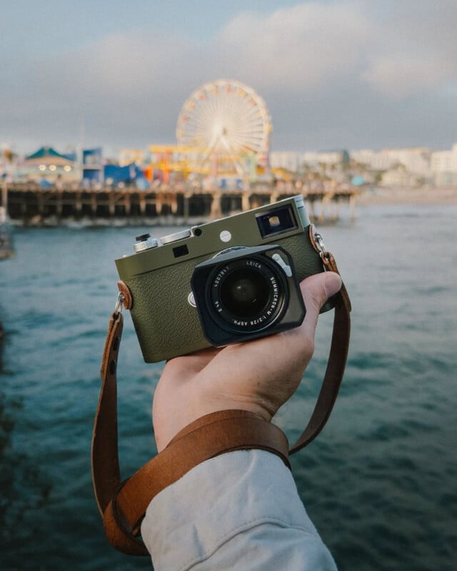 Nhiếp ảnh gia tố cửa hàng UPS vứt thẳng máy ảnh Leica trị giá 270 triệu của mình... vào sọt rác- Ảnh 2. Nhiếp ảnh gia tố cửa hàng UPS vứt thẳng máy ảnh Leica trị giá 270 triệu của mình... vào sọt rác- Ảnh 2.