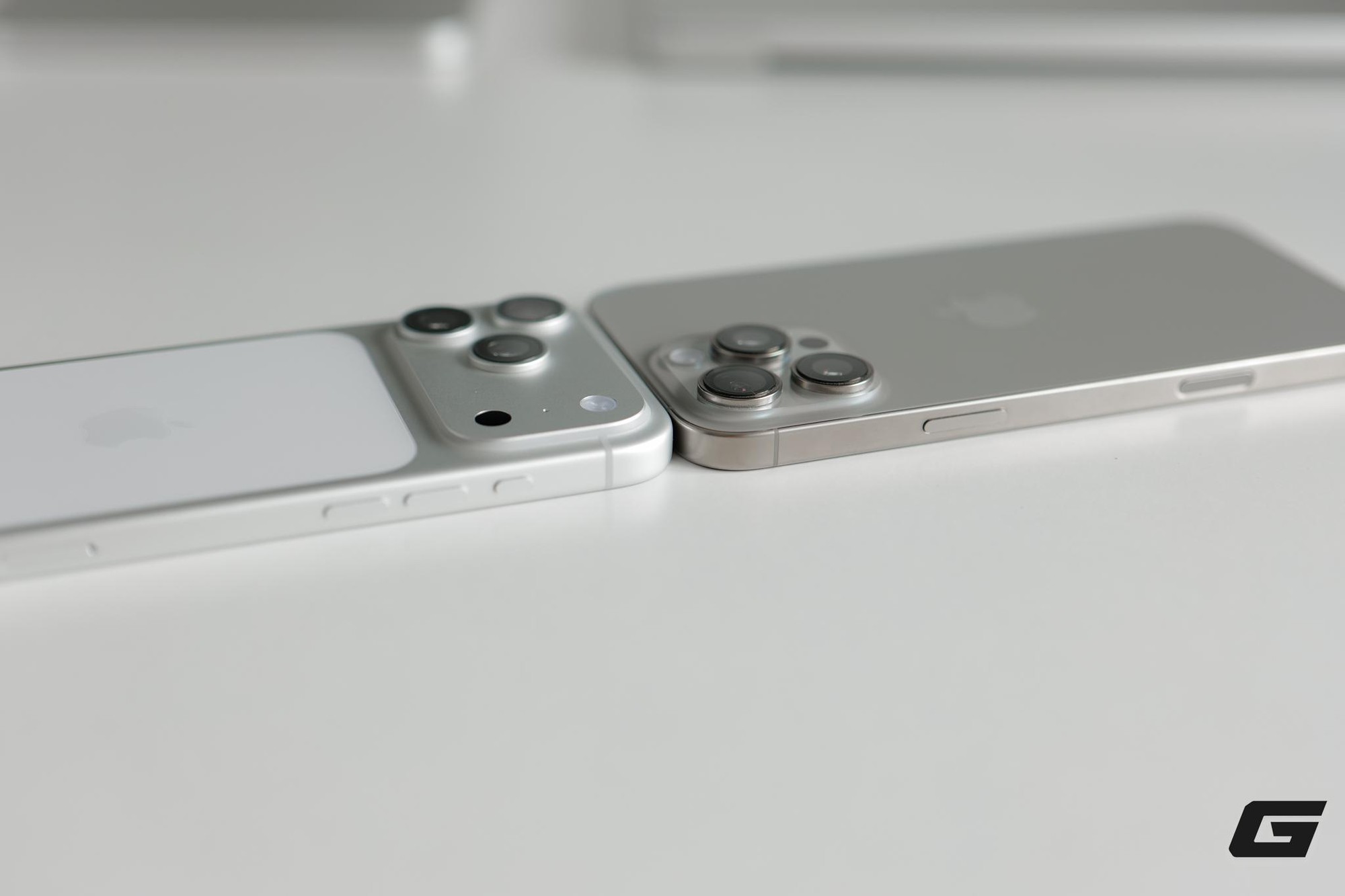 Sự trở lại của nhôm trên iPhone 17 Pro/Pro Max làm gợi nhớ cảm giác nguyên khối mà Apple đã làm tôi say mê- Ảnh 4.