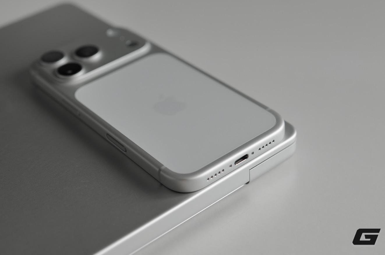 Sự trở lại của nhôm trên iPhone 17 Pro/Pro Max làm gợi nhớ cảm giác nguyên khối mà Apple đã làm tôi say mê- Ảnh 7.