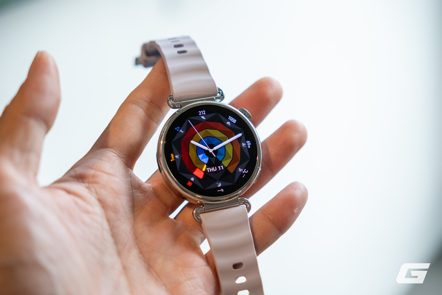 Trên tay nhanh Huawei Watch GT 6 và GT 6 Pro: Thiết kế titan, pin silicon-carbon 21 ngày, nhiều tính năng thể thao chuyên sâu- Ảnh 1. Trên tay nhanh Huawei Watch GT 6 và GT 6 Pro: Thiết kế titan, pin silicon-carbon 21 ngày, nhiều tính năng thể thao chuyên sâu- Ảnh 1.