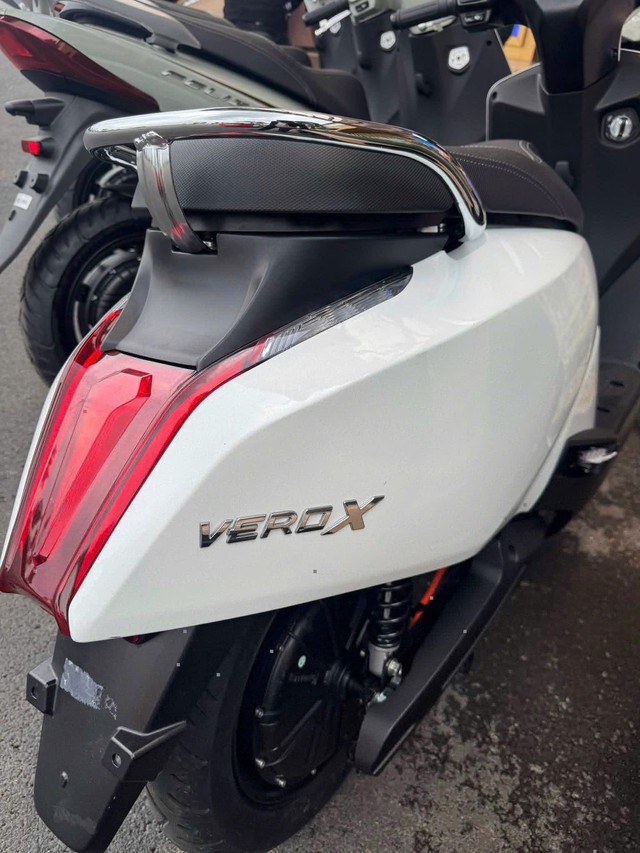 Vừa lộ diện xe máy điện VinFast Vero X mới: Đi 262km/sạc, giá gần 35 triệu nhưng có thể mua được rẻ hơn- Ảnh 3.
