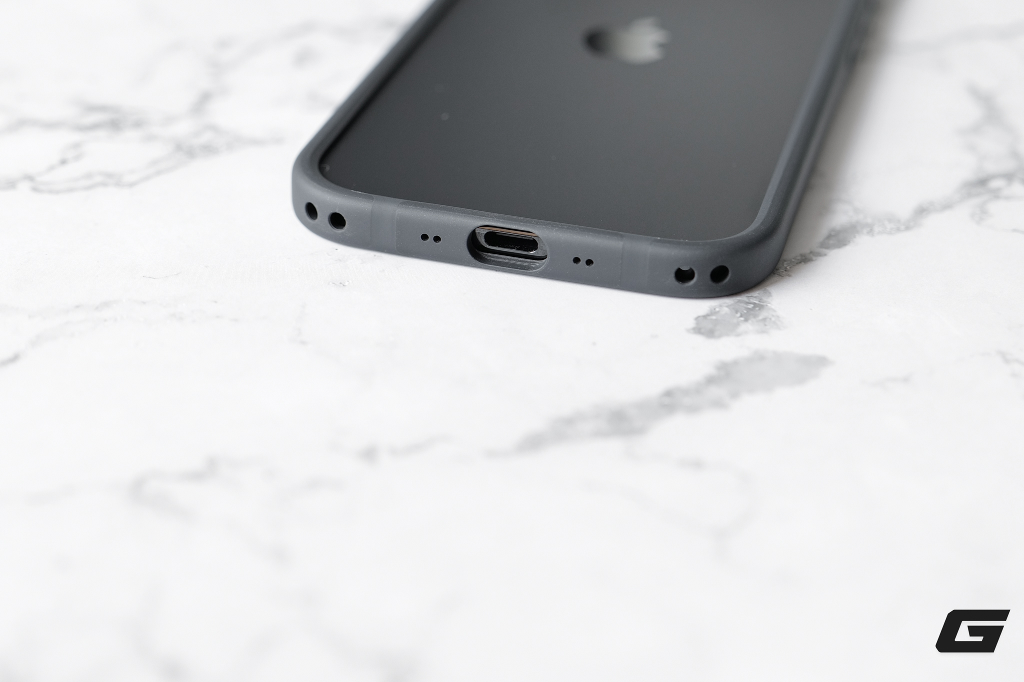 Trên Tay Ốp Bumper Và Dây Đeo Vai Iphone Air: Combo Hài Hoà Vừa Bảo Vệ Vừa Đủ Lại Tôn Vinh Vẻ Đẹp Thiết Kế- Ảnh 11. Trên Tay Ốp Bumper Và Dây Đeo Vai Iphone Air: Combo Hài Hoà Vừa Bảo Vệ Vừa Đủ Lại Tôn Vinh Vẻ Đẹp Thiết Kế- Ảnh 11.
