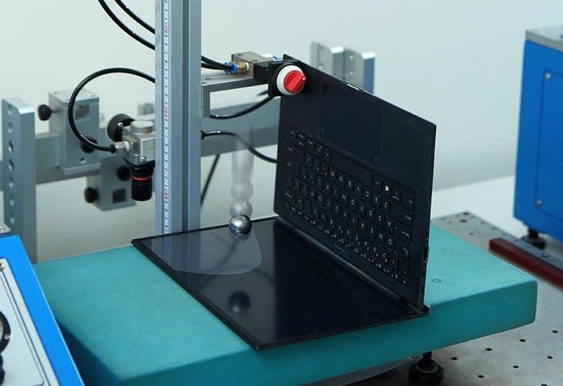 Sếp lớn ASUS chia sẻ câu chuyện từ bài học khí hậu Việt Nam đến triết lý độ bền "hơn cả chuẩn quân sự" trên laptop của hãng- Ảnh 3.