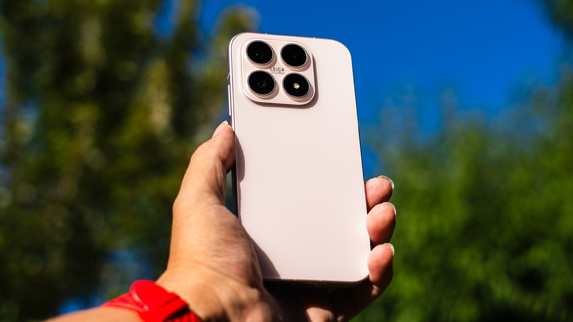 Trên tay Xiaomi 17: Smartphone nhỏ gọn cầm "sướng tay" nhất, chip Snapdragon 8 Elite Gen 5, pin 7.000mAh, giá chỉ hơn 16 triệu đồng- Ảnh 4.