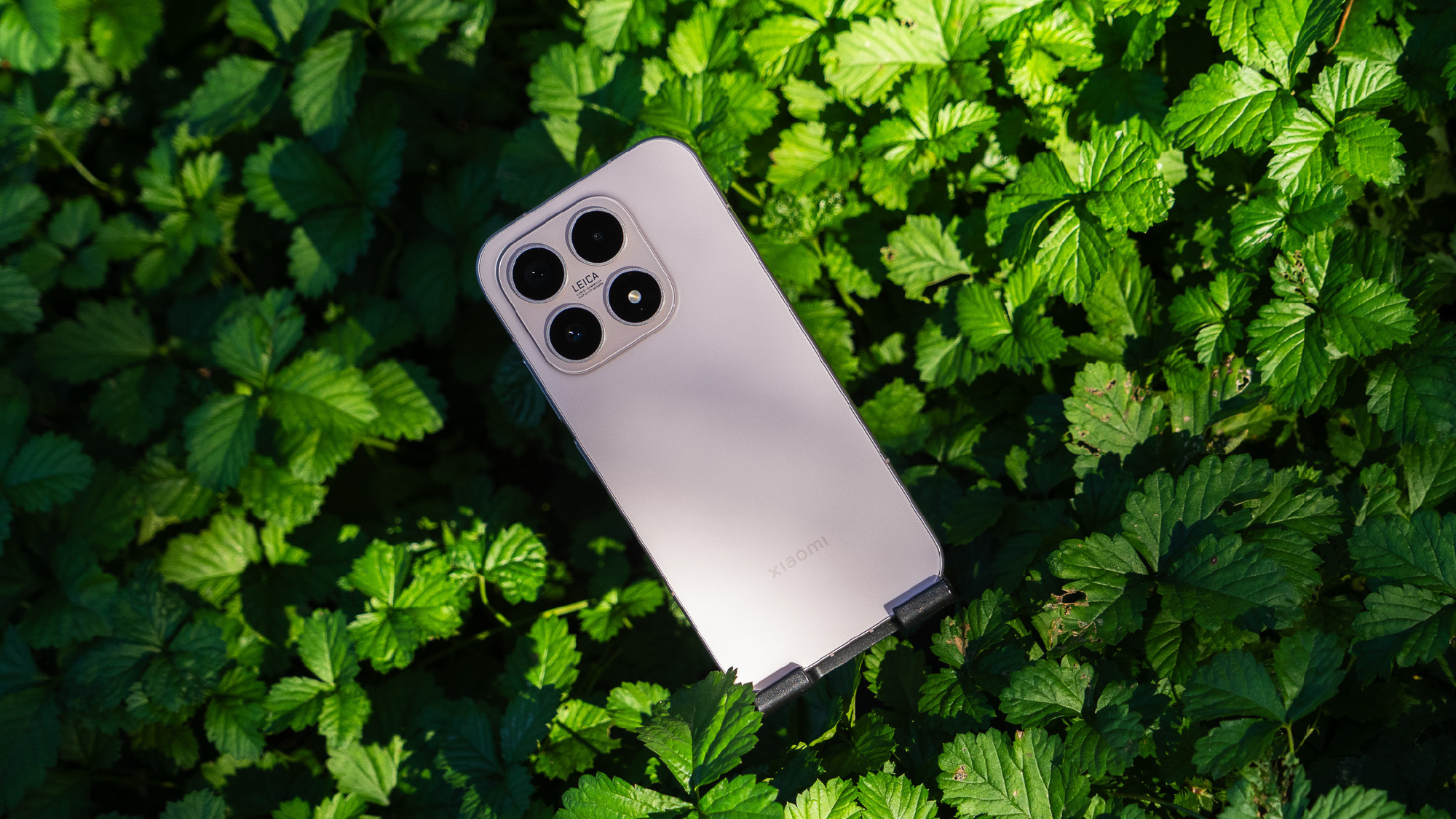Trên tay Xiaomi 17: Smartphone nhỏ gọn cầm "sướng tay" nhất, chip Snapdragon 8 Elite Gen 5, pin 7.000mAh, giá chỉ hơn 16 triệu đồng- Ảnh 2.
