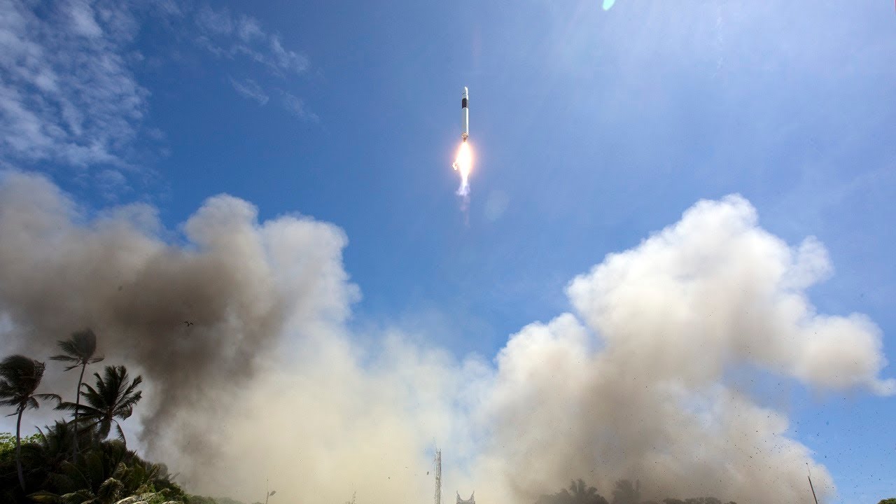 Elon Musk đã mạo hiểm tất cả để đưa giấc mơ không gian thành hiện thực- Ảnh 3.