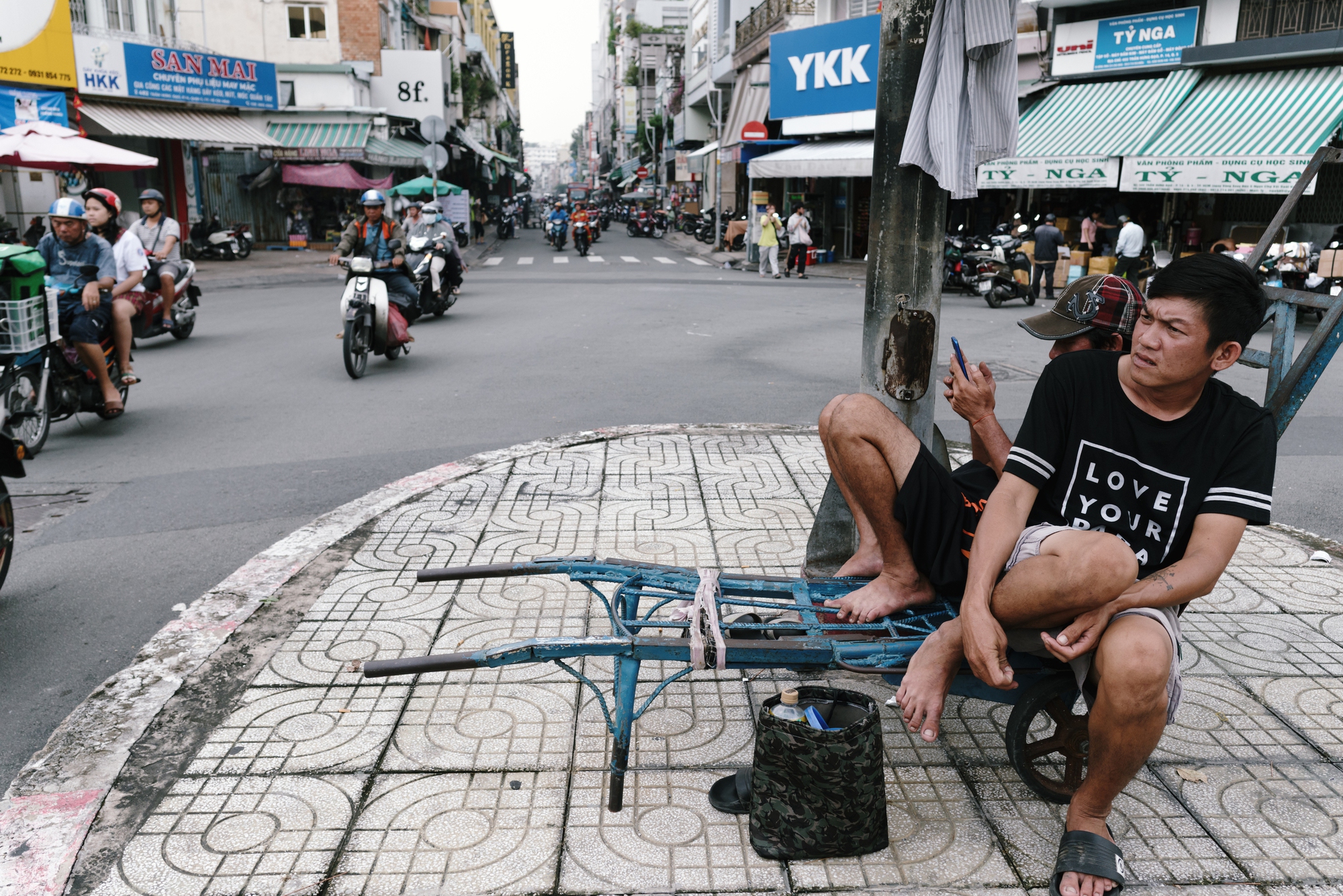 Cận cảnh Ricoh GR IV: “Chiến binh” đường phố đã trở lại và lợi hại hơn xưa- Ảnh 30.